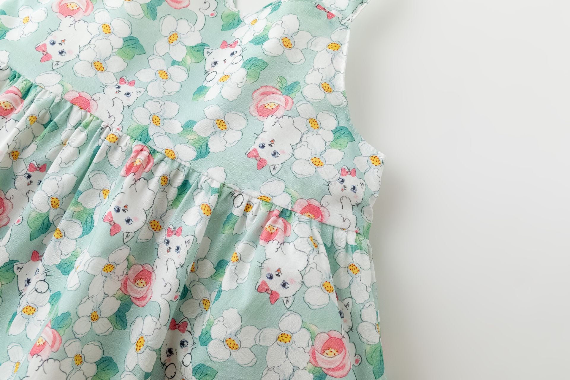 Vestido Gatitos Verde Bebé