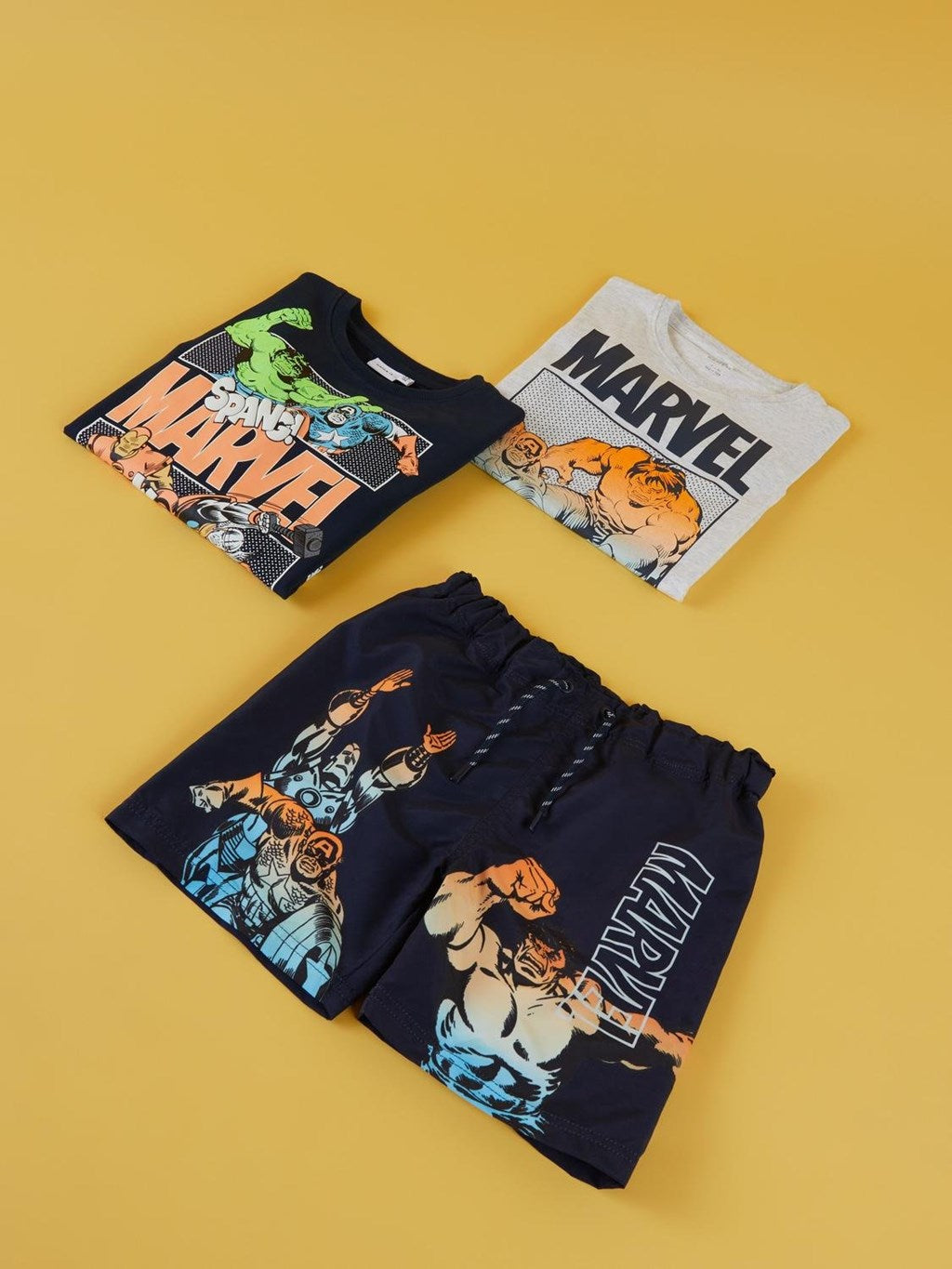 Camiseta Kid Marvel Gris