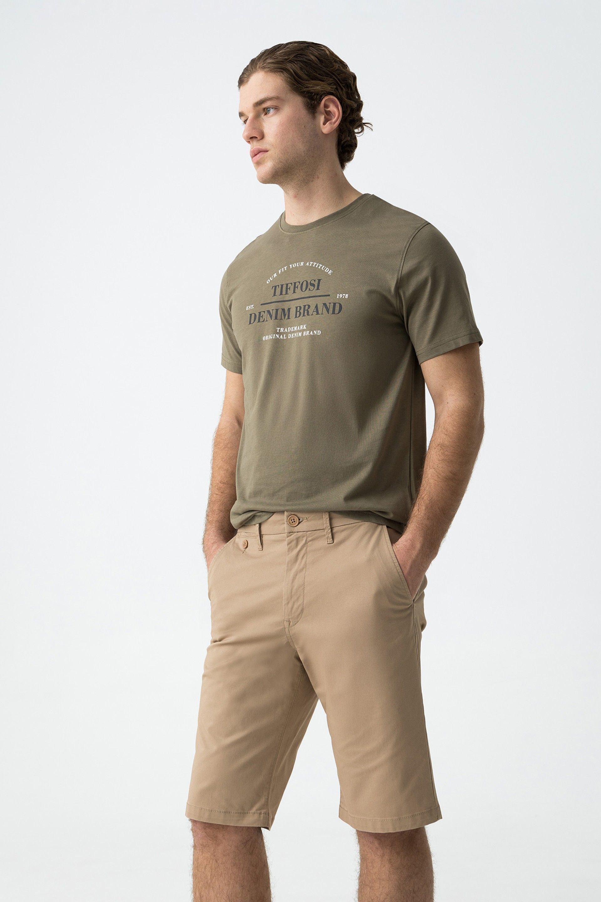 Bermuda Chino Slim Beige Oscuro 145