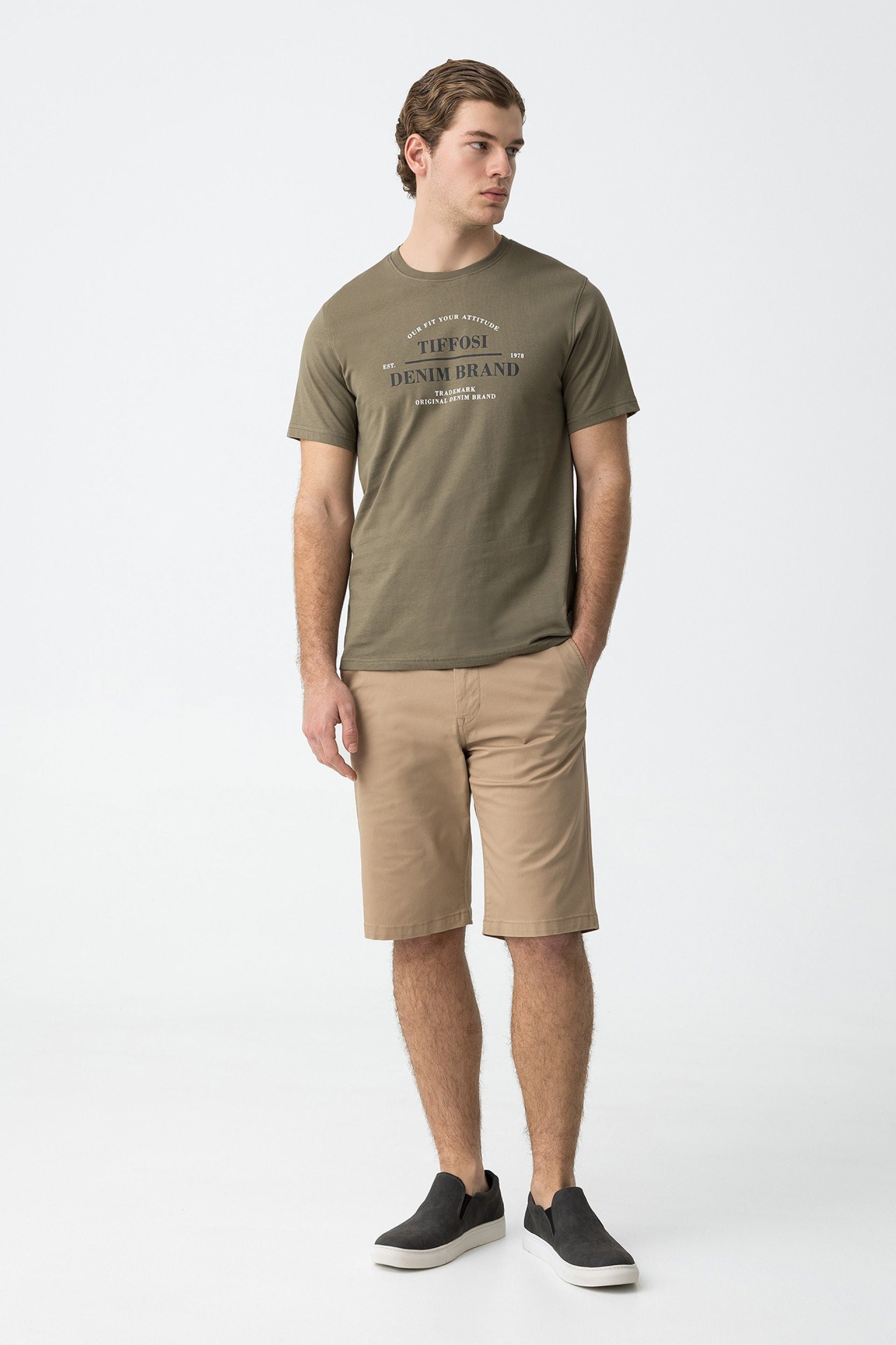 Bermuda Chino Slim Beige Oscuro 145