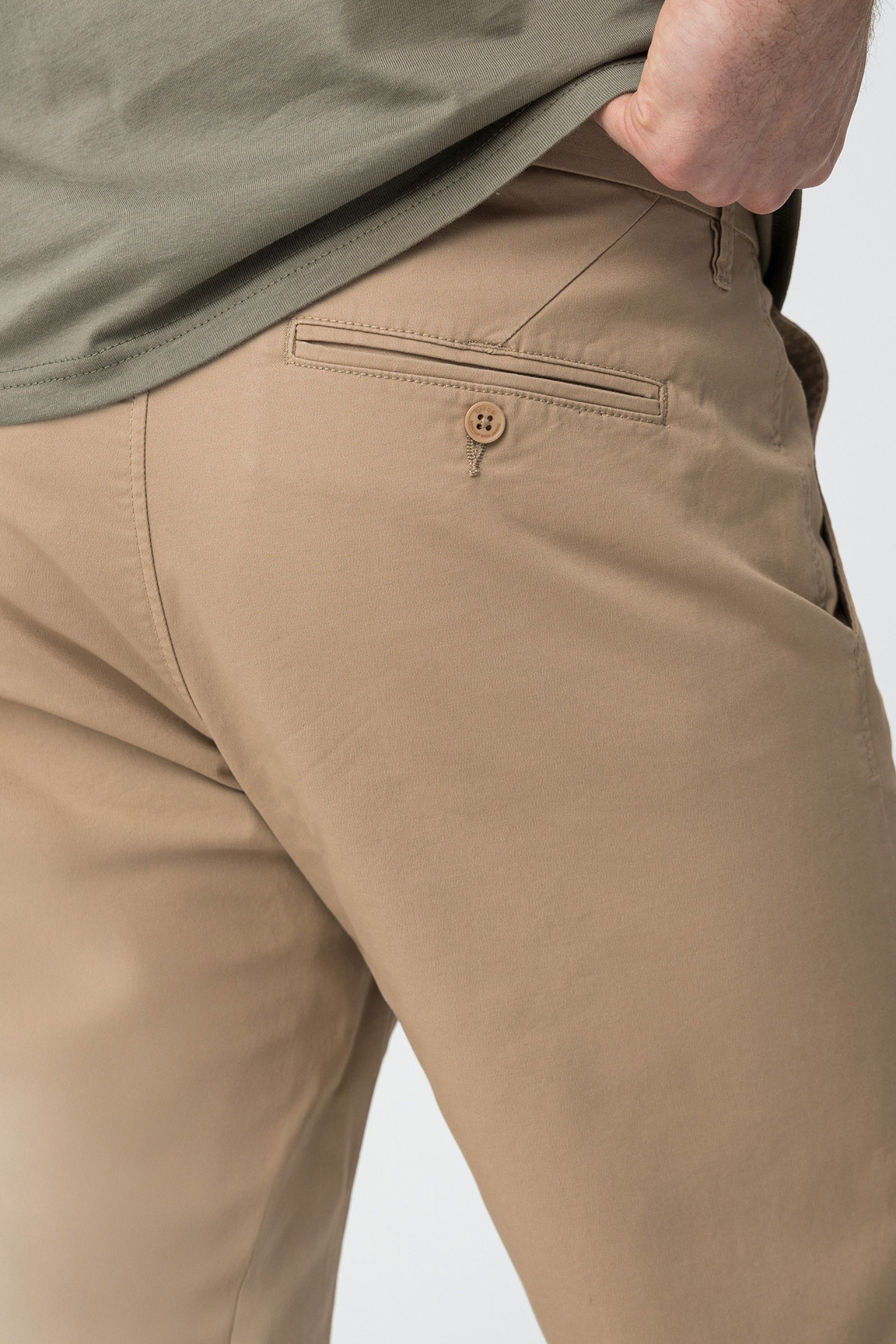 Bermuda Chino Slim Beige Oscuro 145