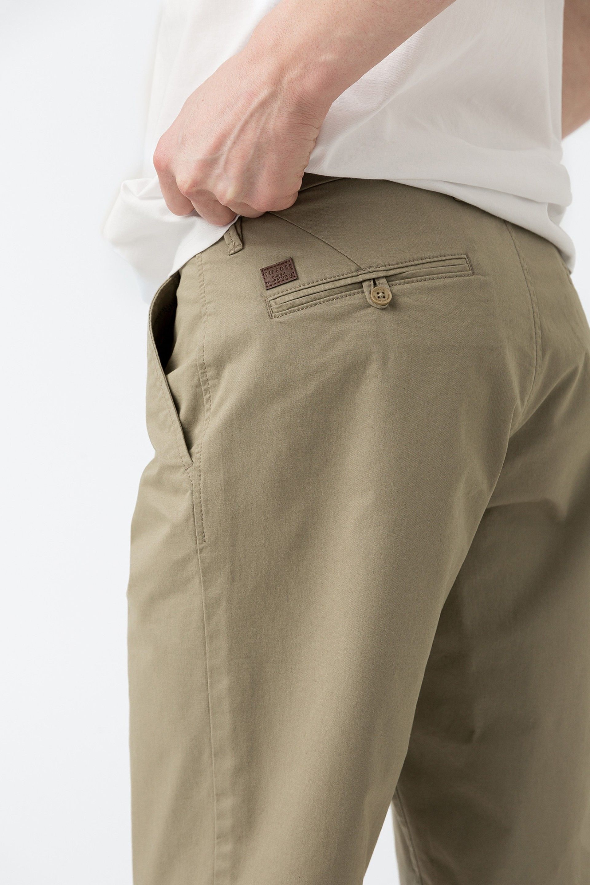 Bermuda Chino Slim Verde Cascada 829