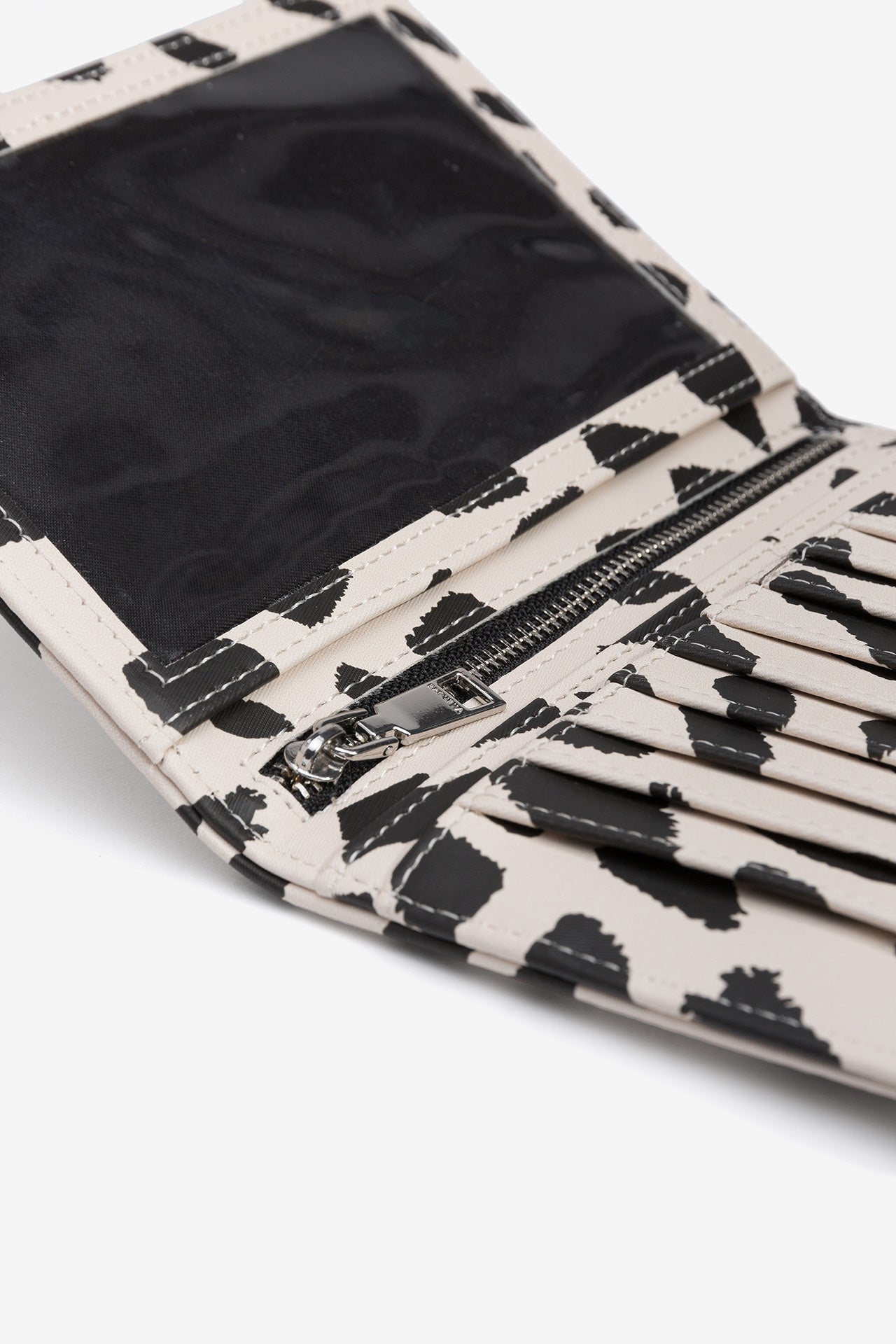 Funda Pasaporte Animal Print 235