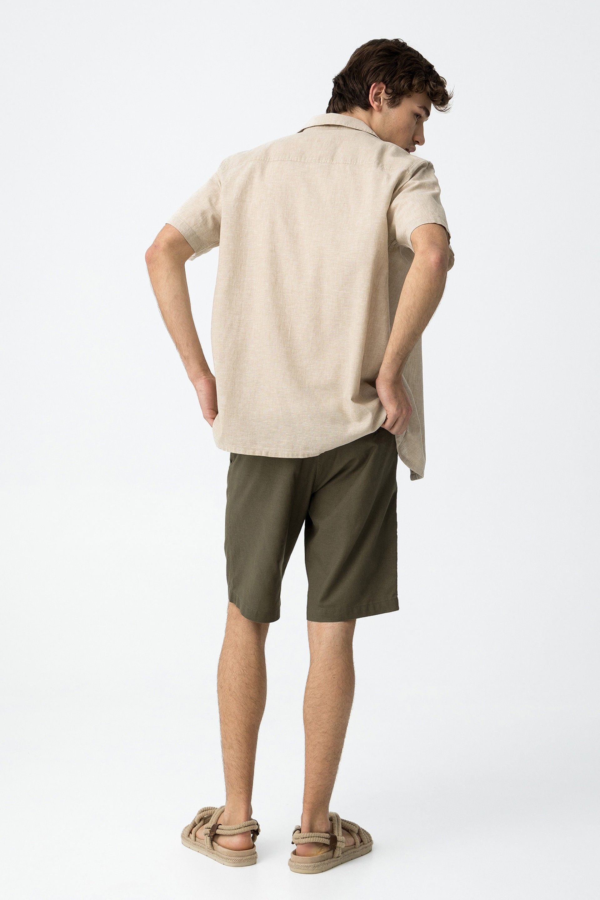 Bermuda Chino Regular 23 Verde