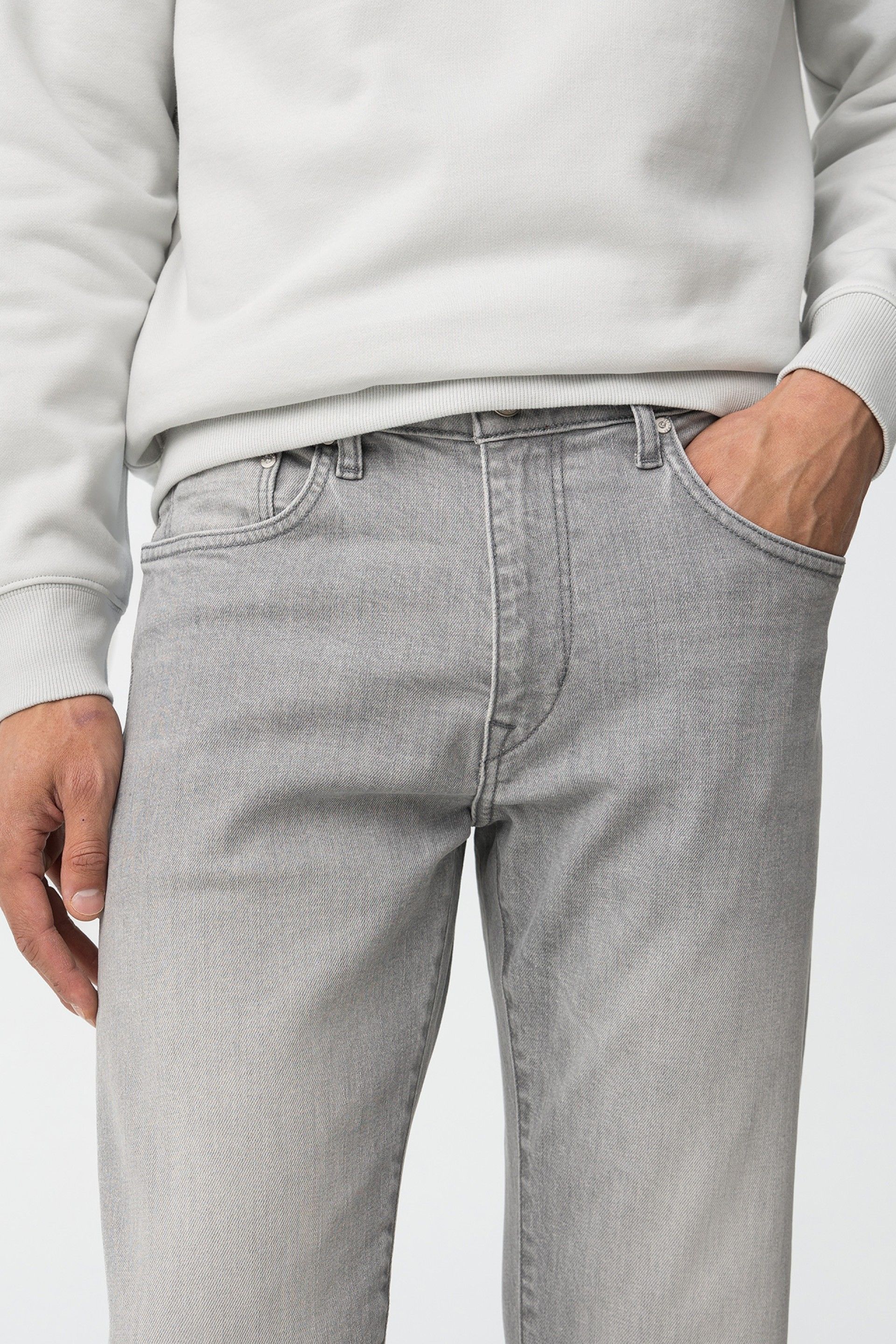 Jeans Dylan Tapered Gris