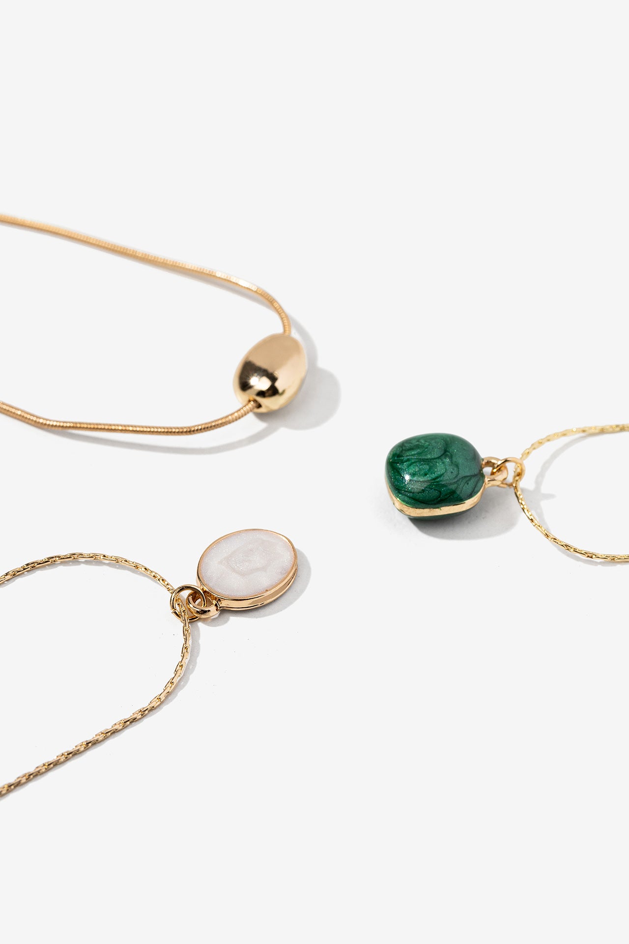 Collar Triple Esmeralda Nacarada 3837