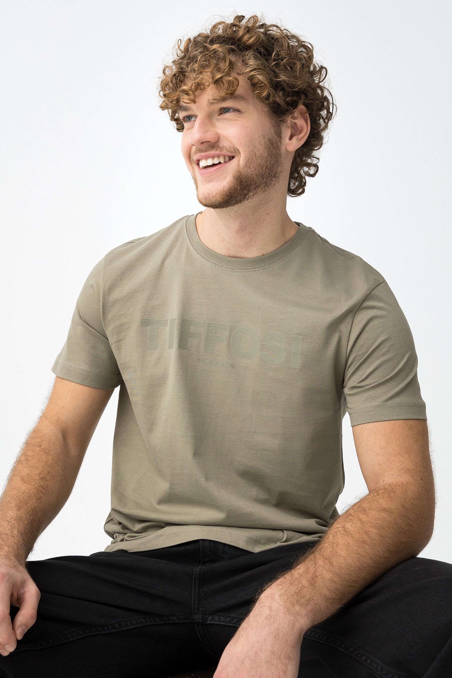 Camiseta Adrian Khaki