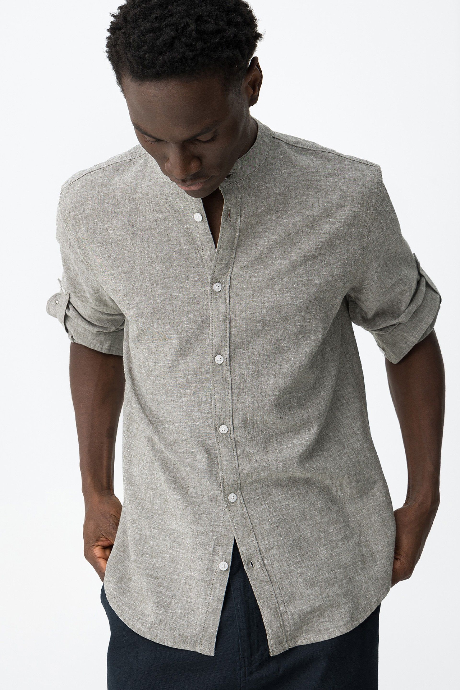 Camisa Lino Bishop Verde Grisáceo