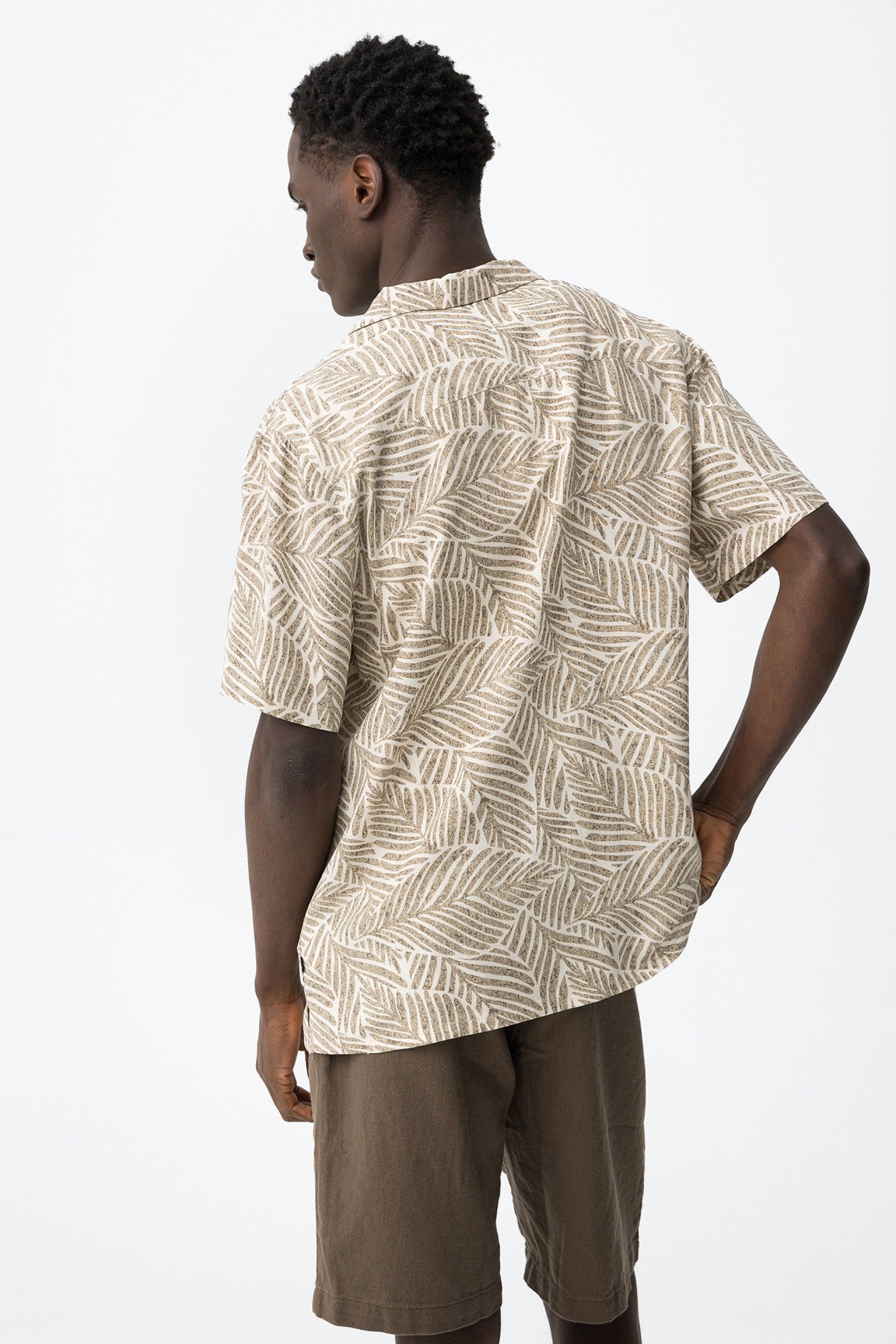 Camisa Tropical Vincenzo Beige