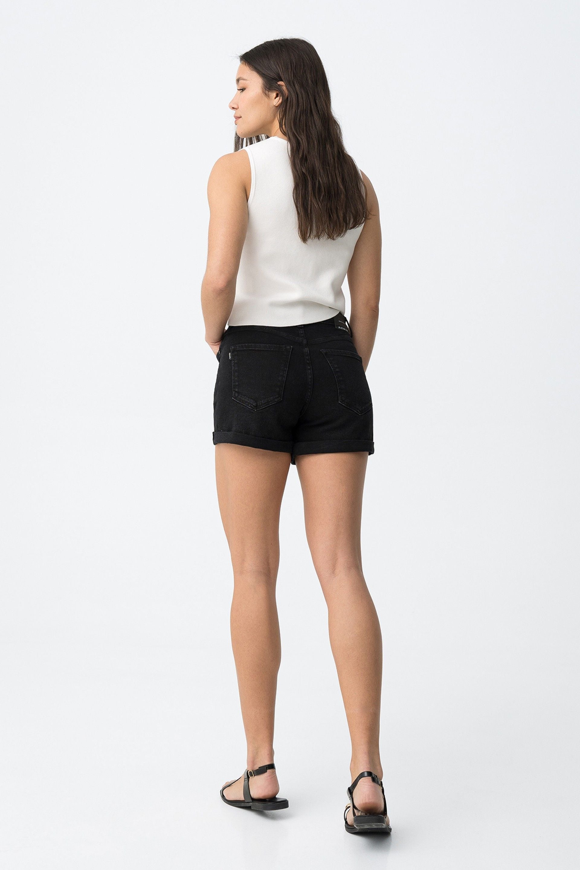 Short Gio32 Negro