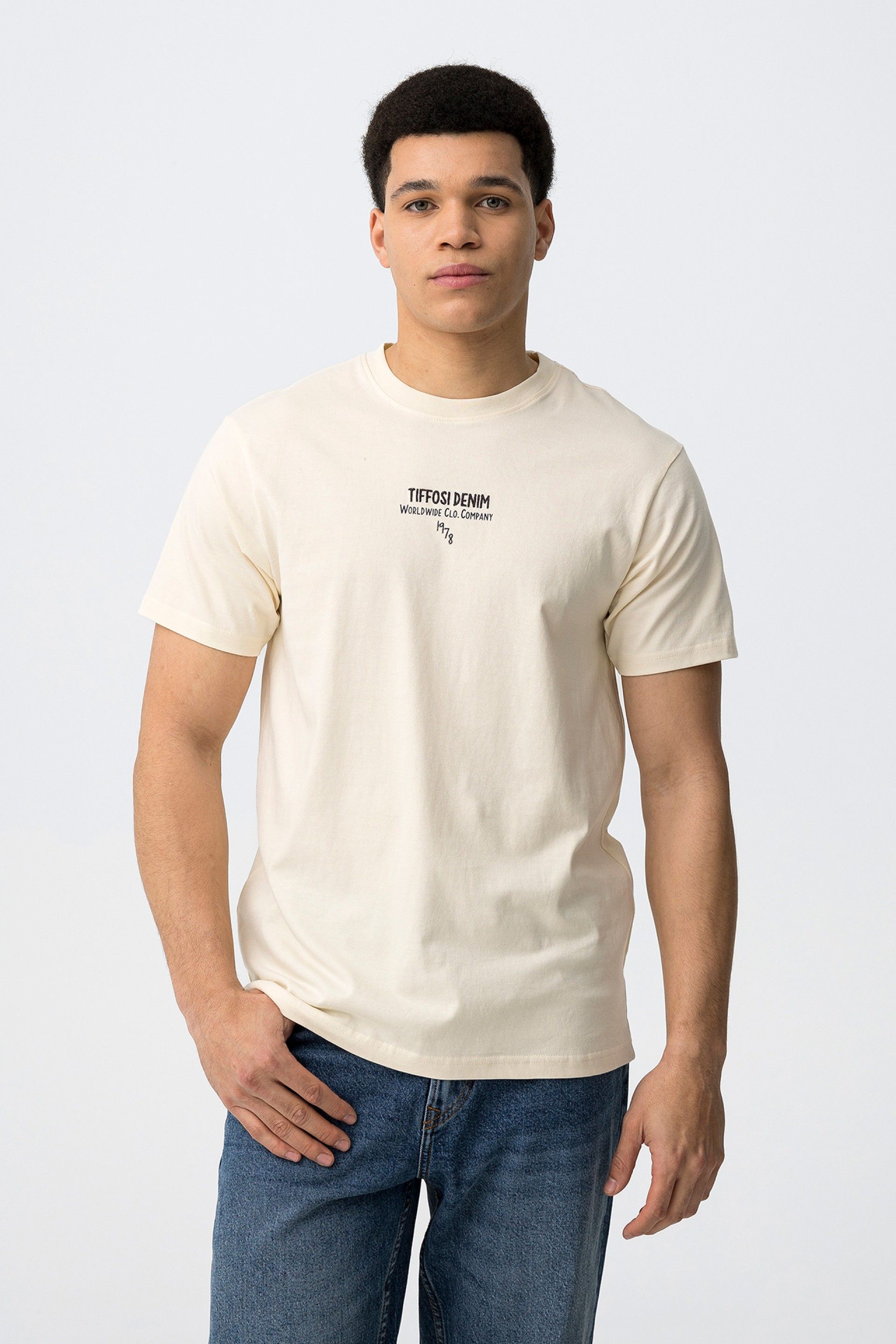 Camiseta Nixon Crudo