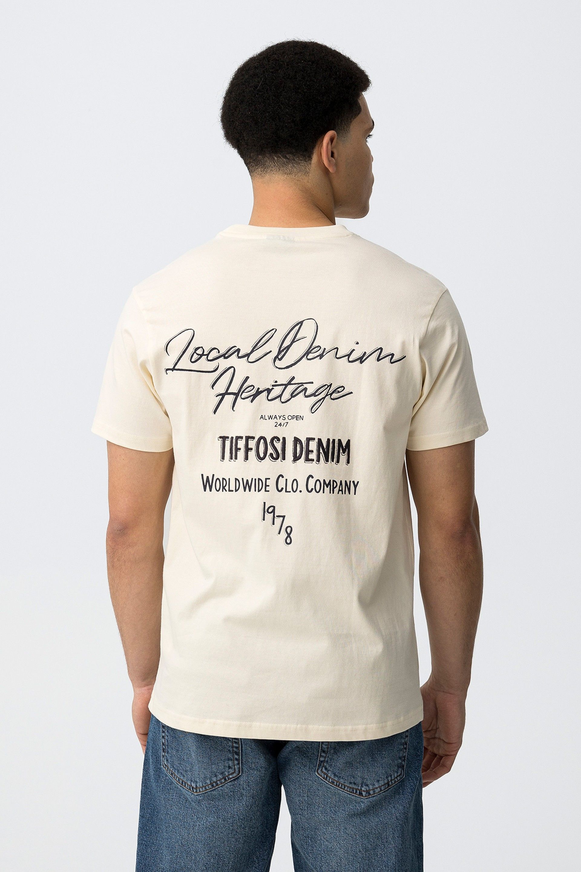 Camiseta Nixon Crudo