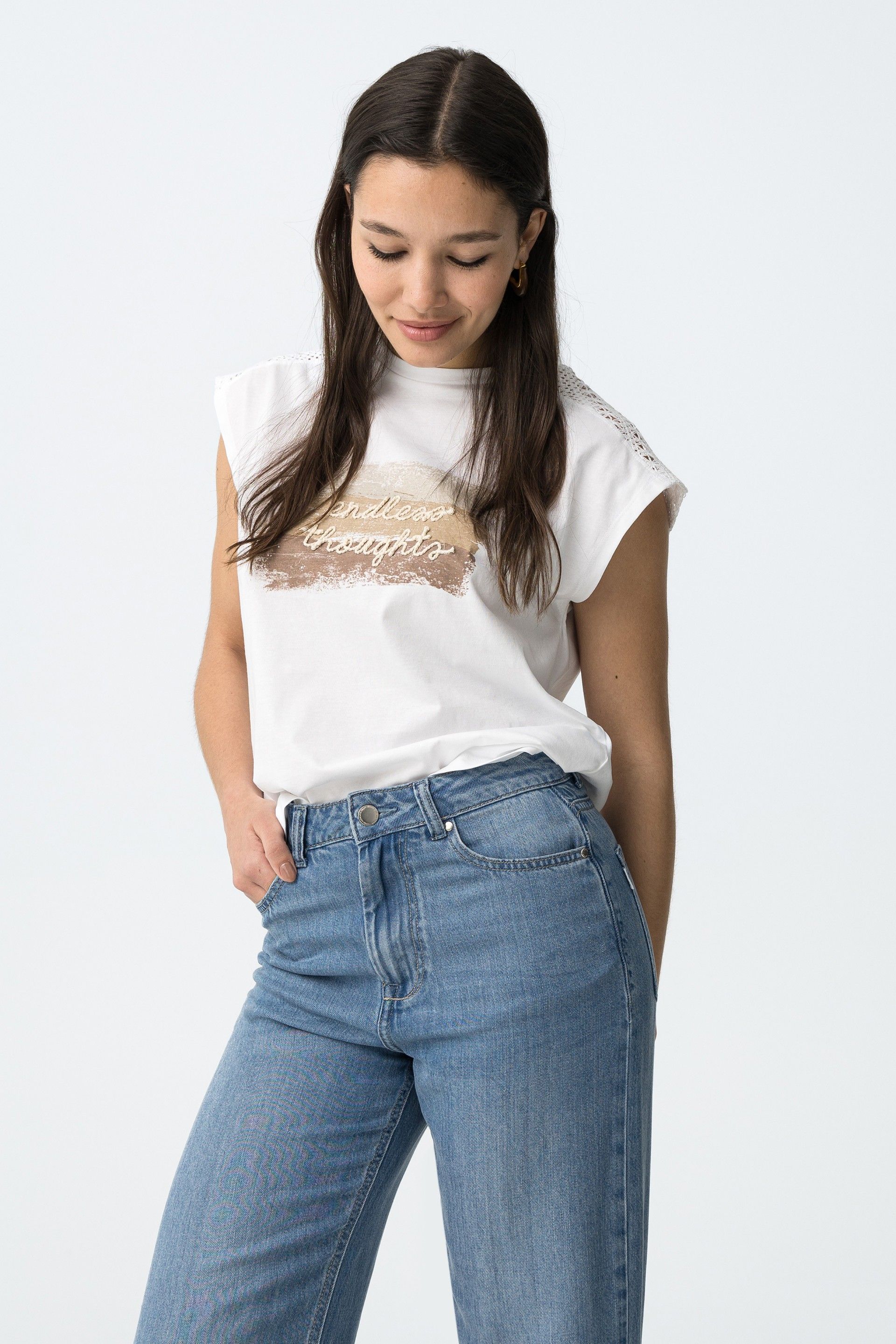 Camiseta Jellicent Blanca