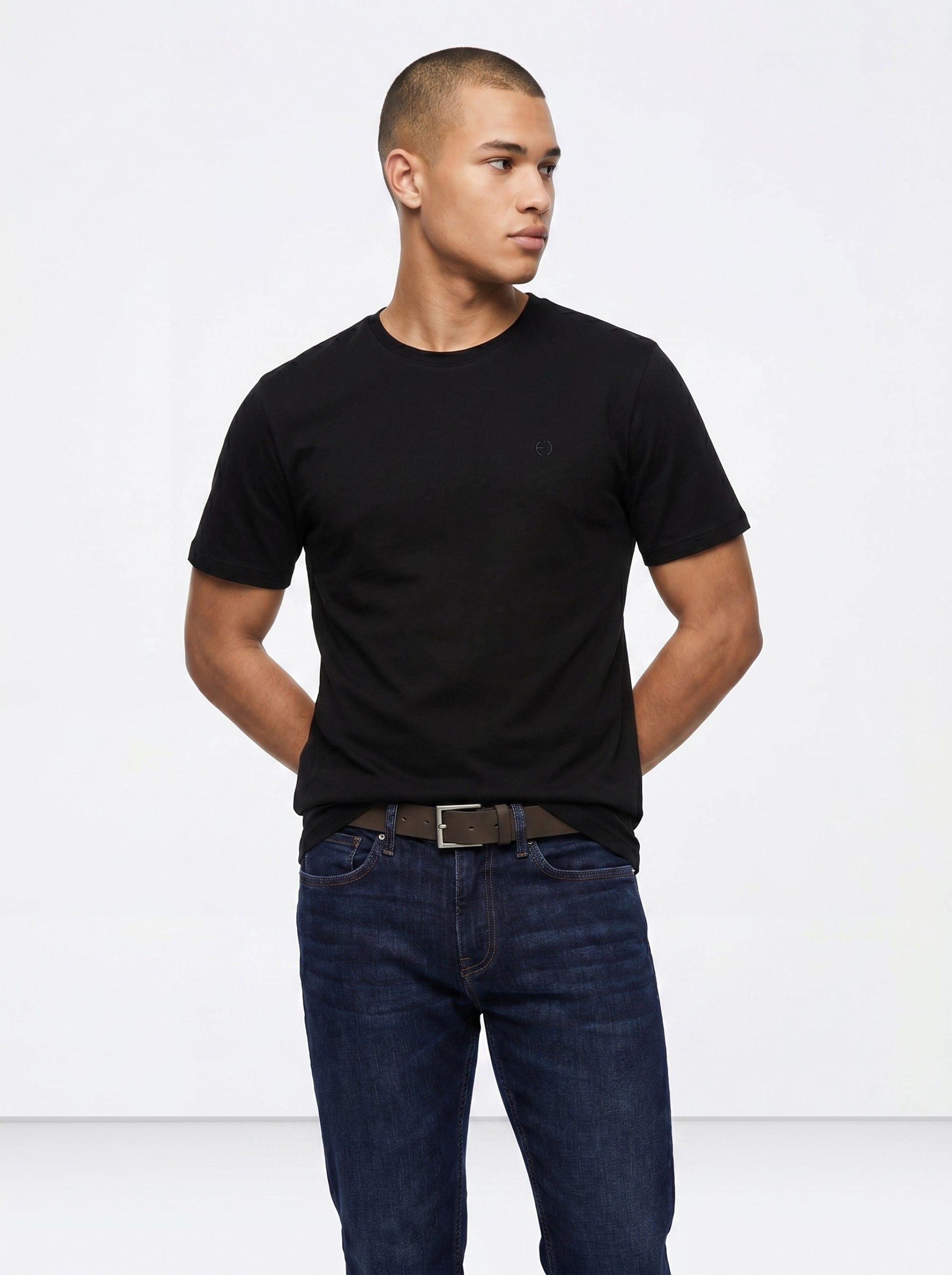 Camiseta Barton Negra 000