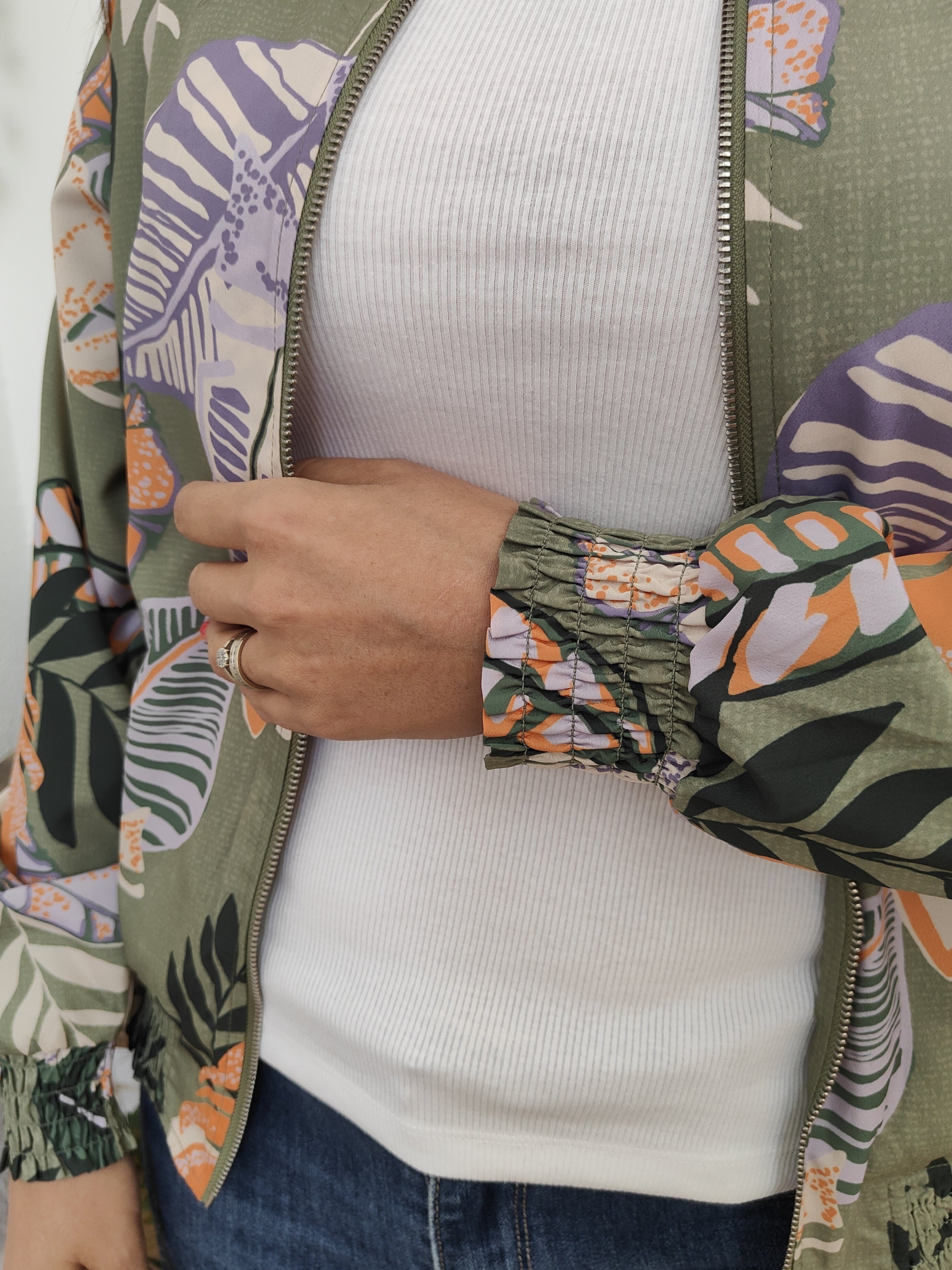 Chaqueta Bomber Verde Leesa