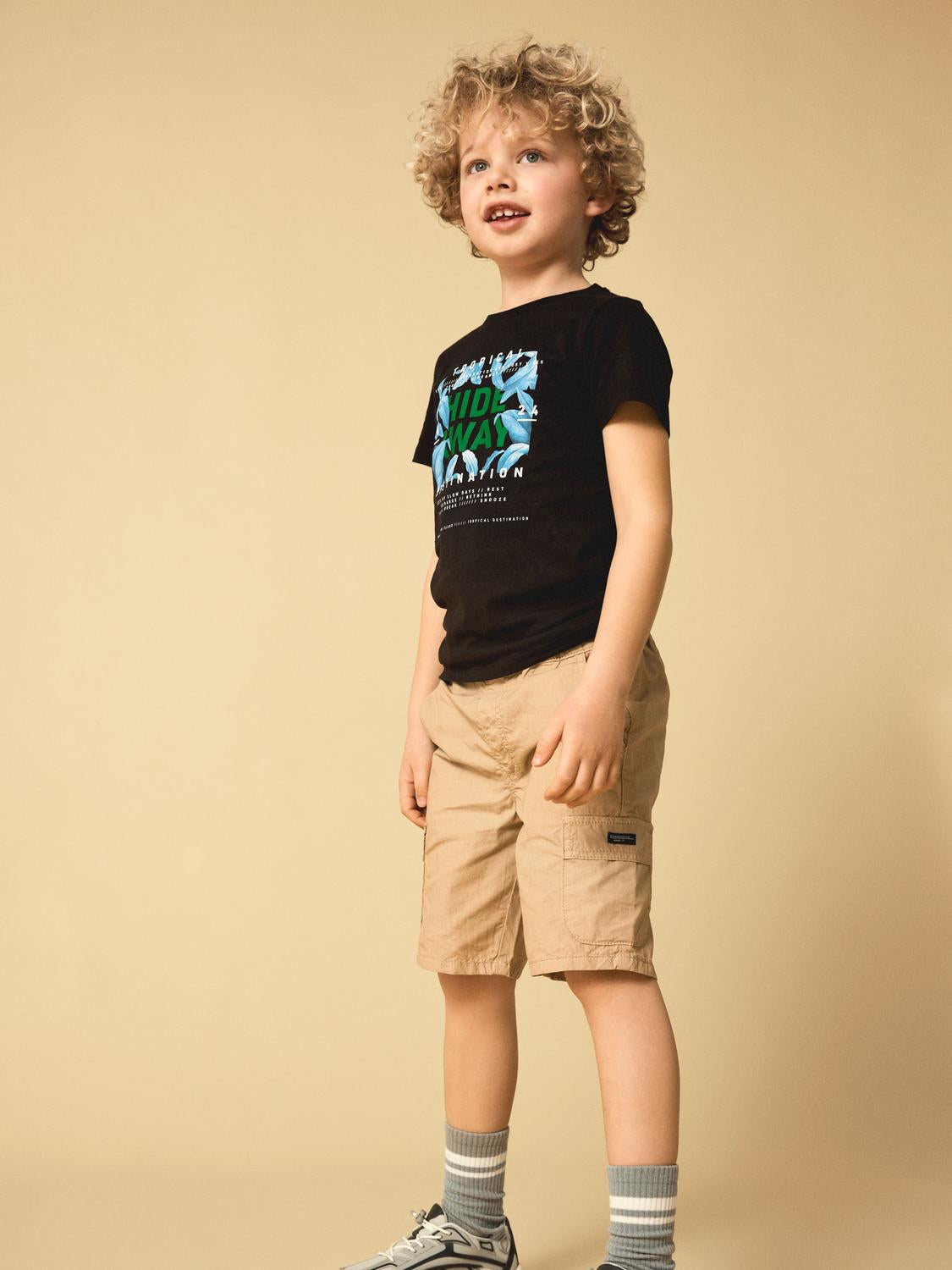 Camiseta Tropical Destination Negra