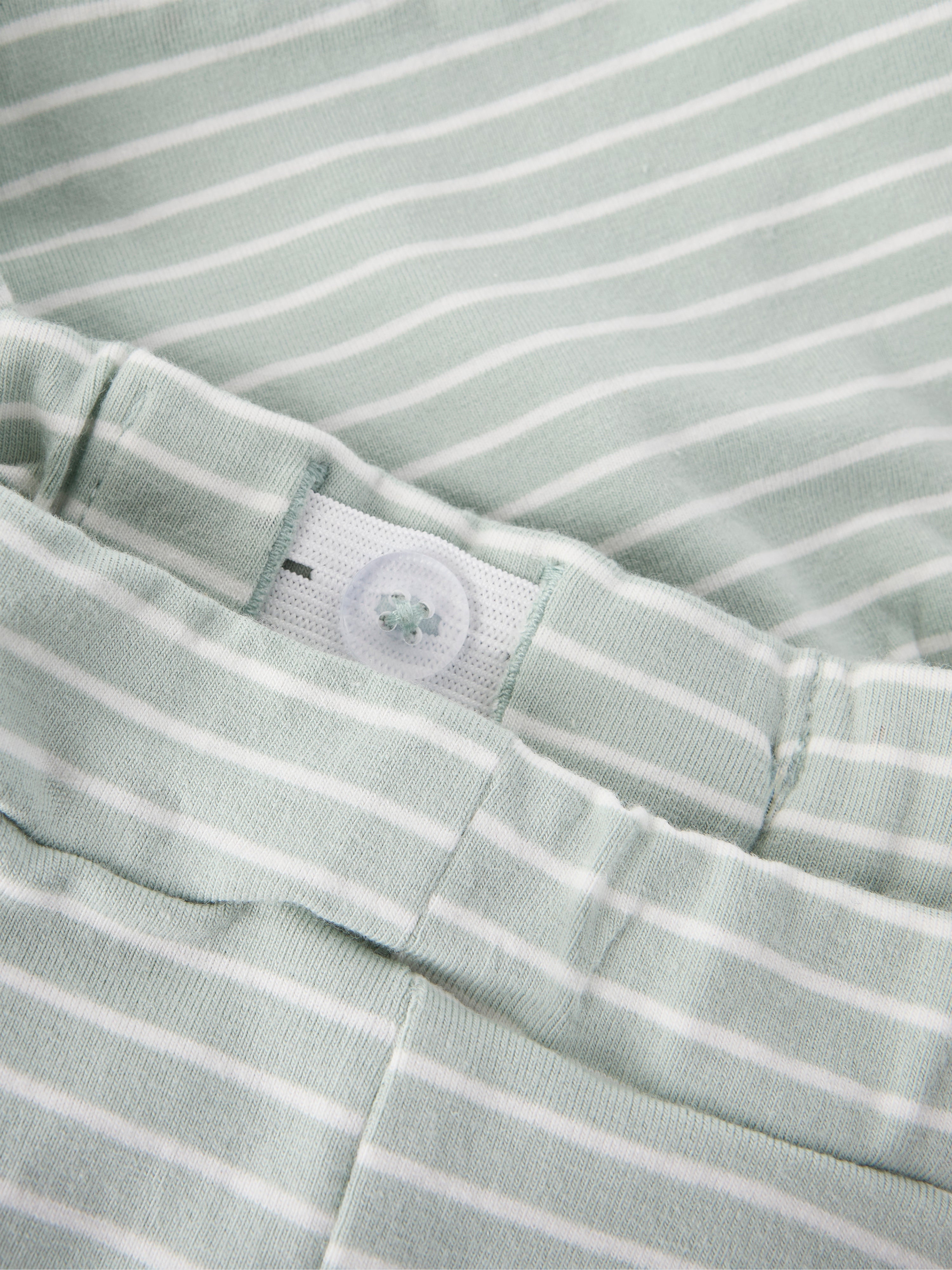 Short Rayas Volantes Bebé Verde