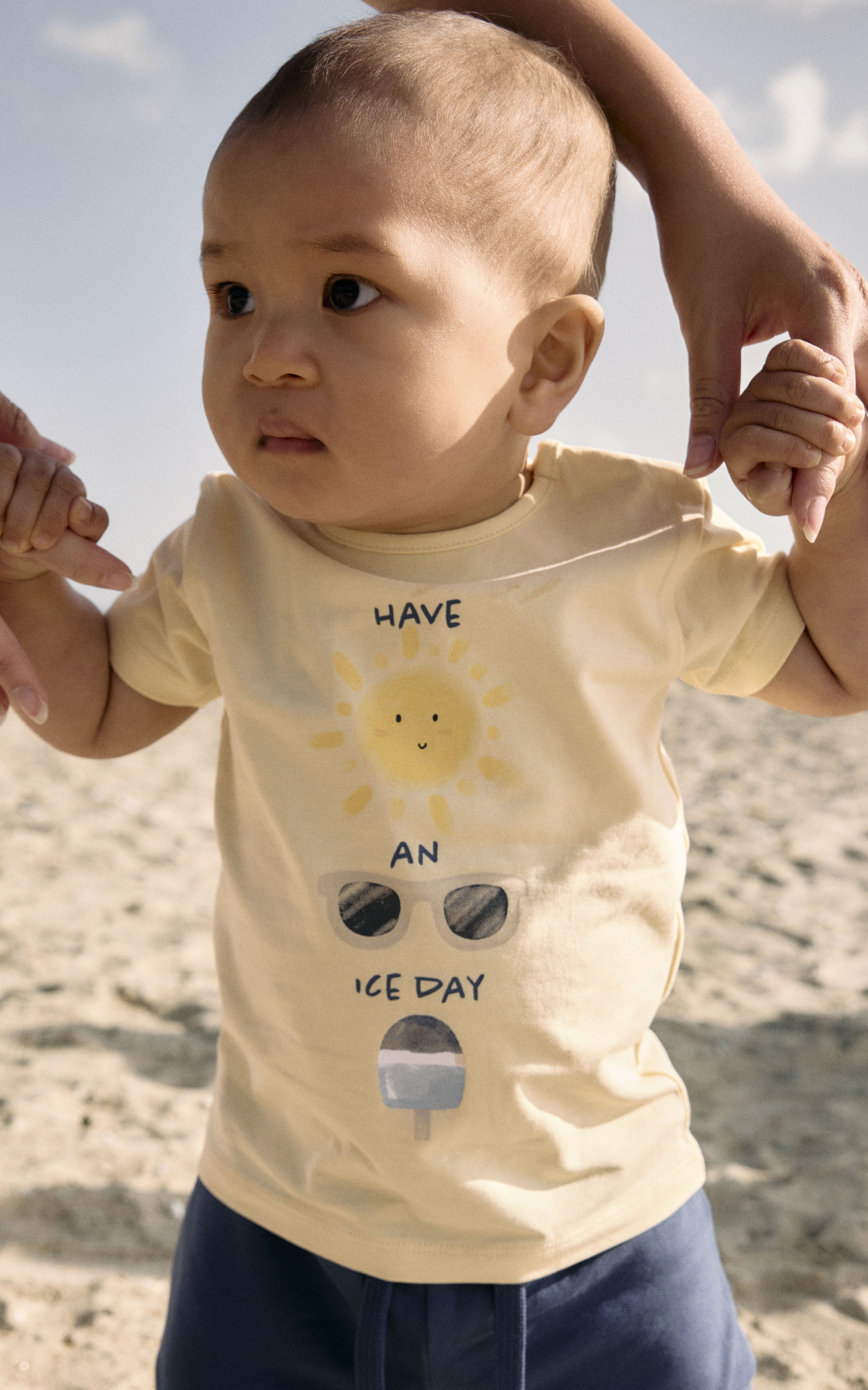Camiseta Ice Day Amarilla Bebé