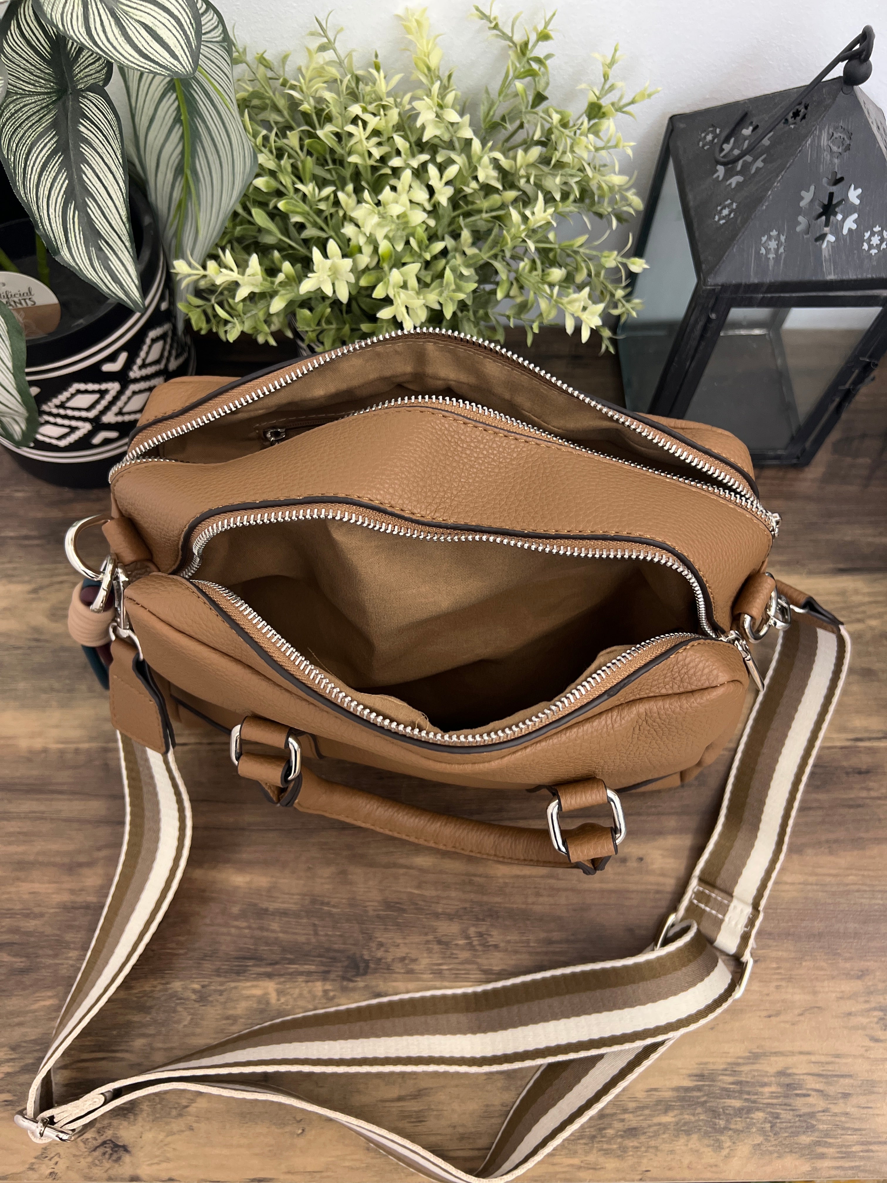 Bolso Polipiel Asa Corta Marrón