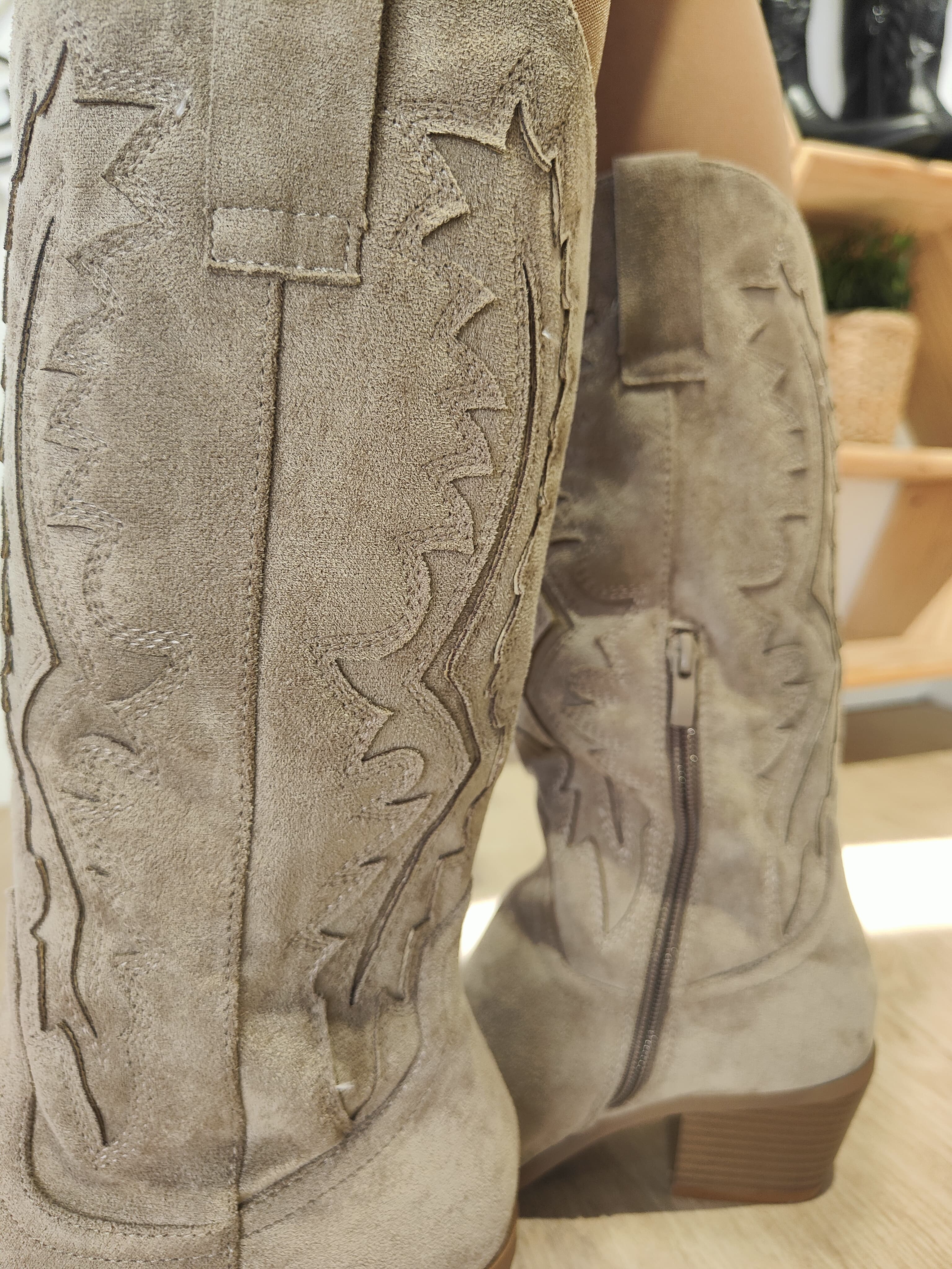 Bota Campera Khaki Bordada