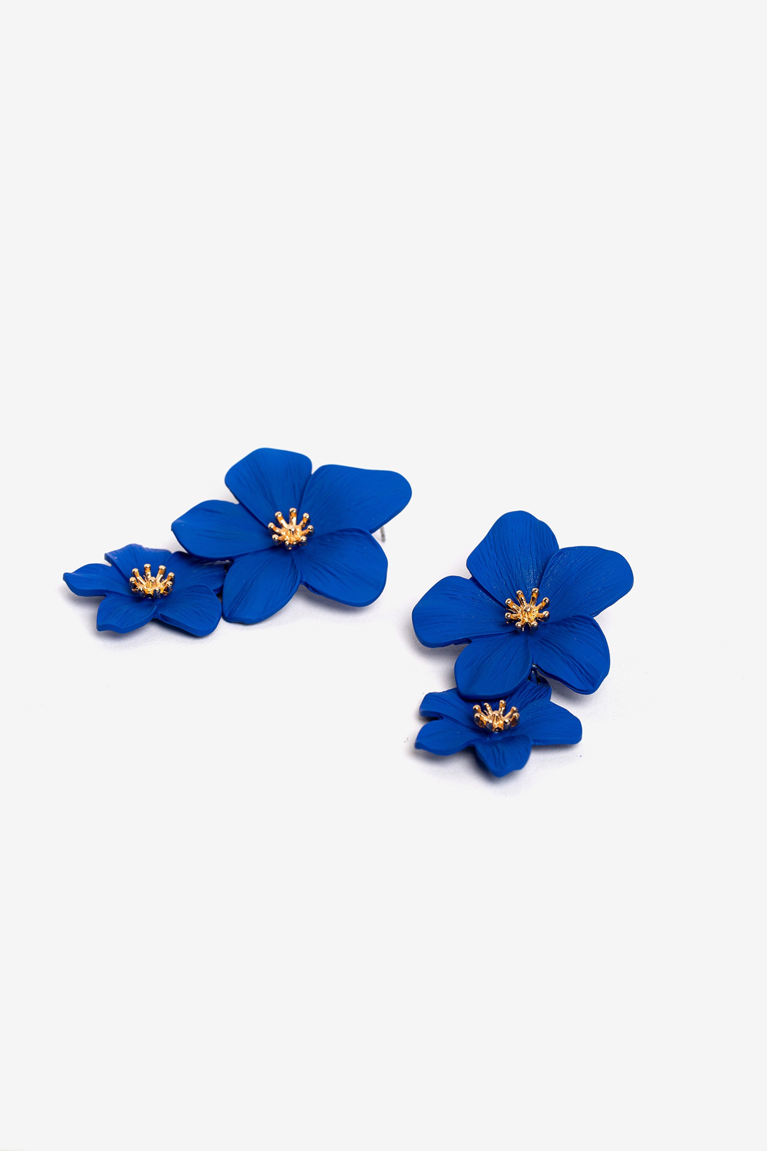 Pendientes Flores Mate Azul 7056