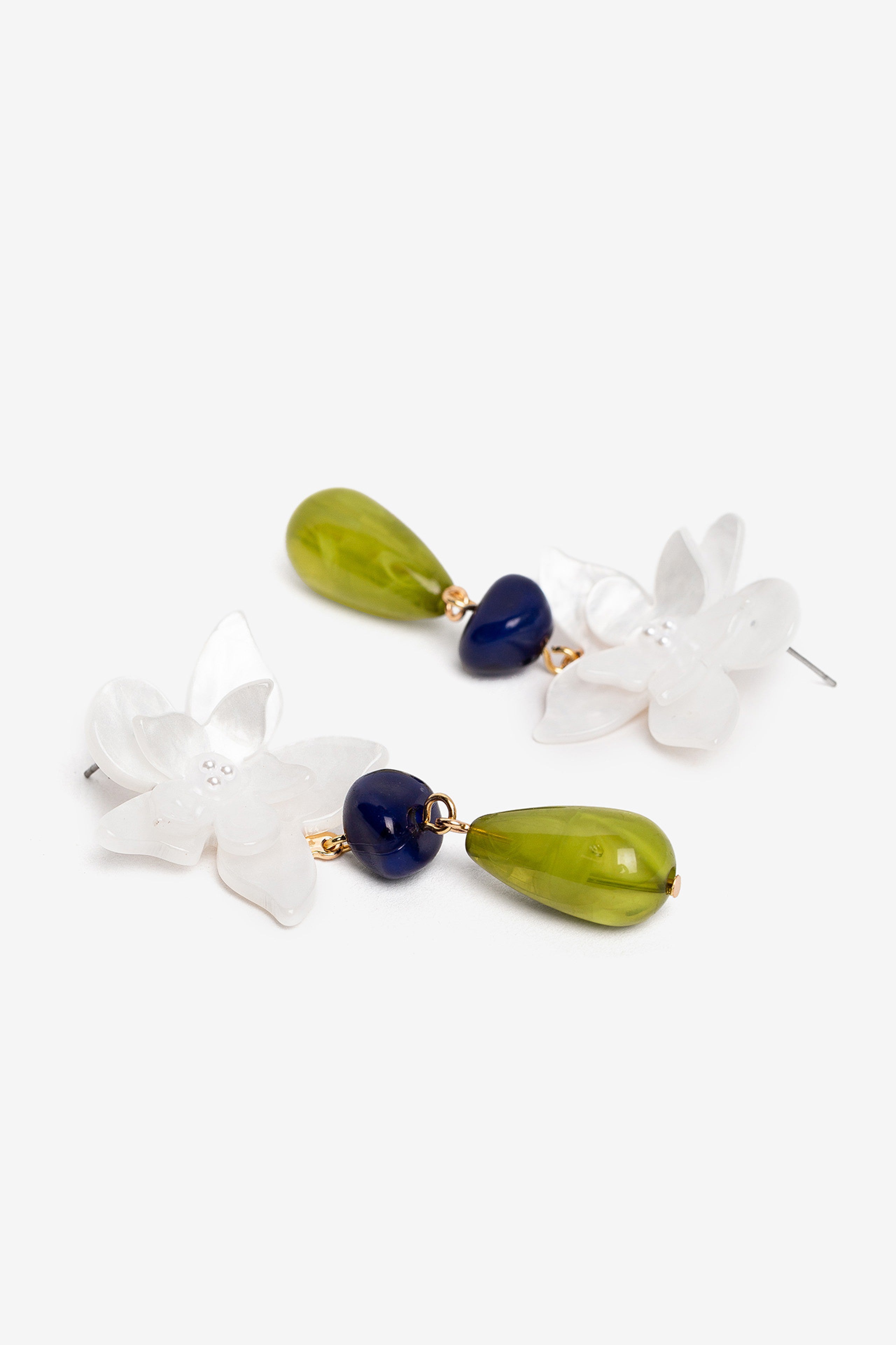 Pendientes Flor Blanca 7492
