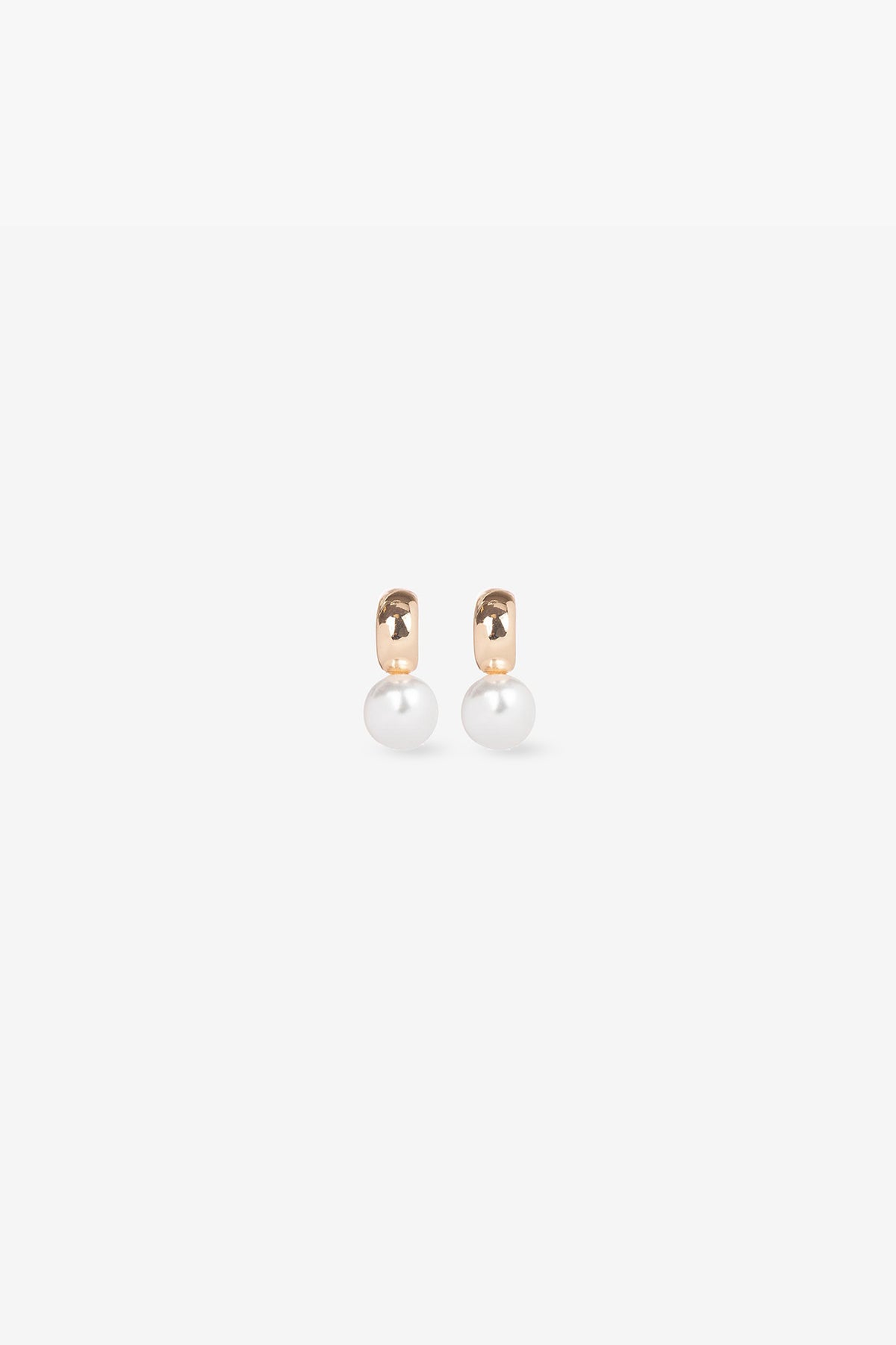 EAR 4932
