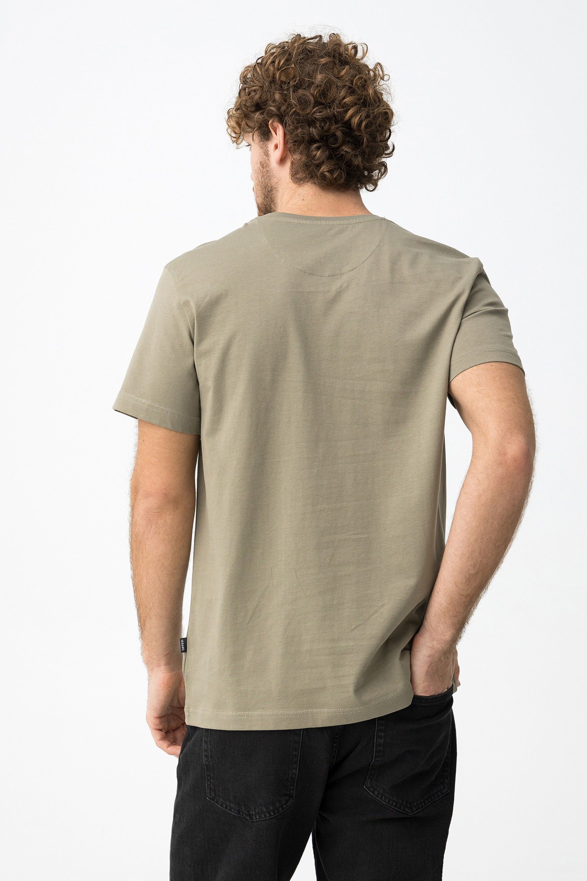 Camiseta Adrian Khaki