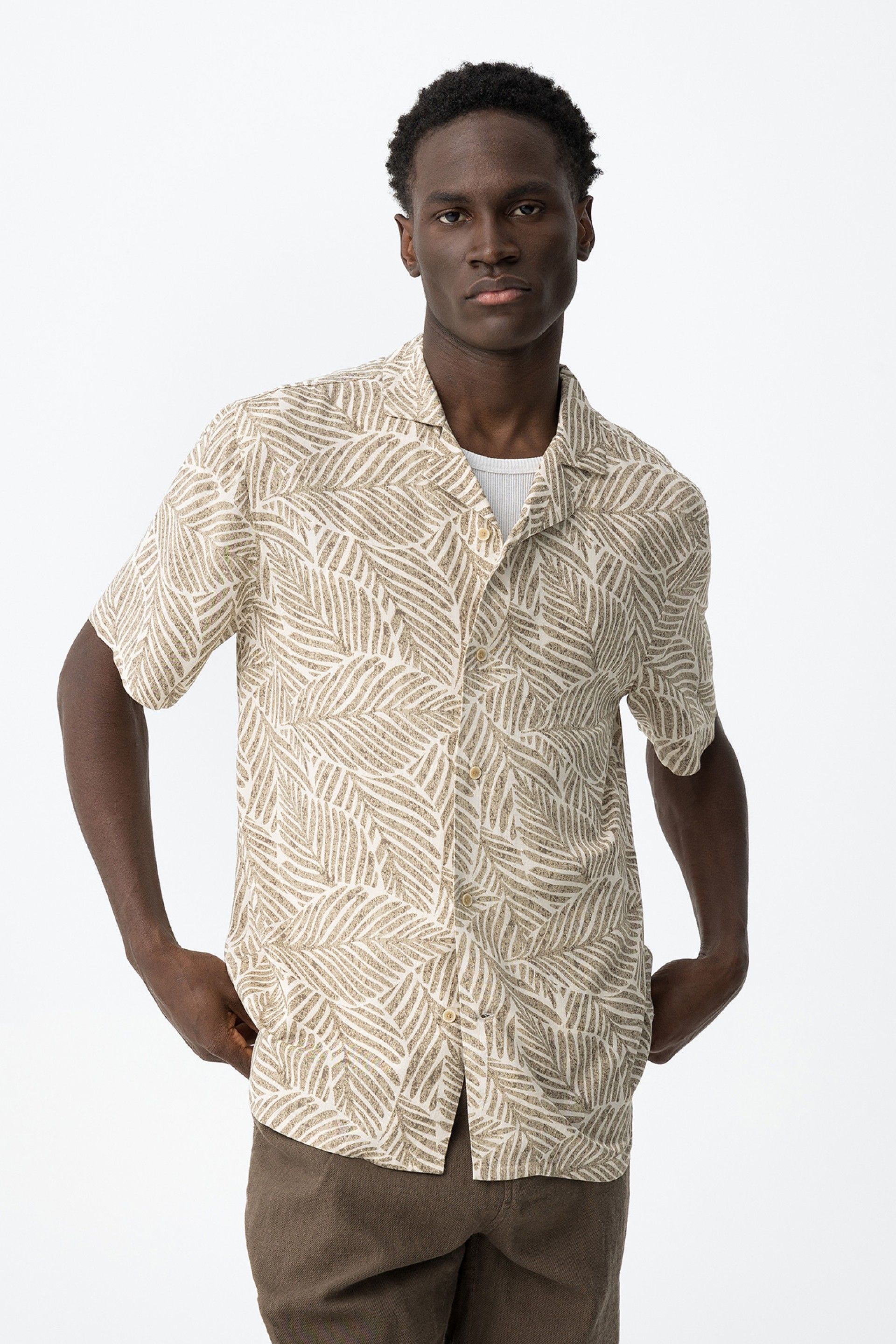 Camisa Tropical Vincenzo Beige