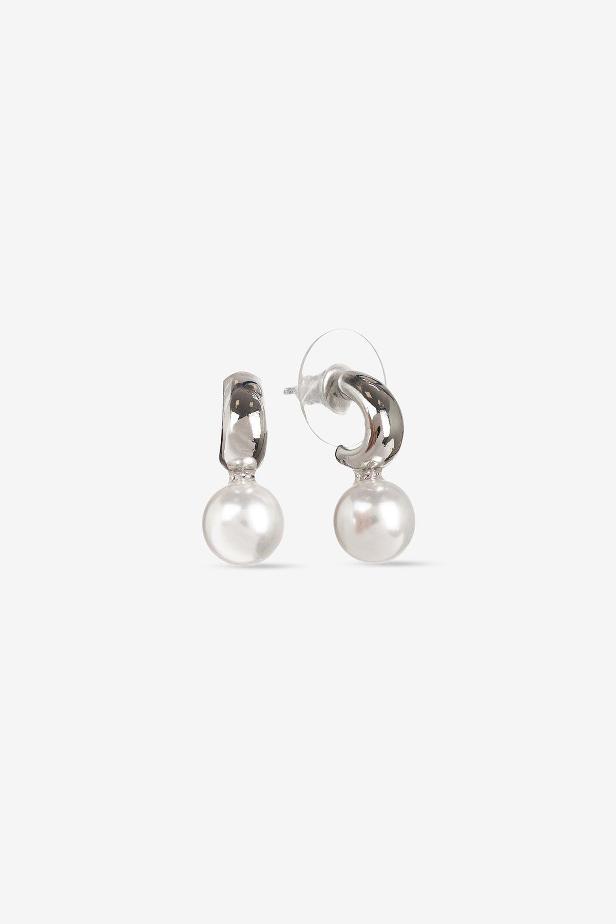 EAR 4932