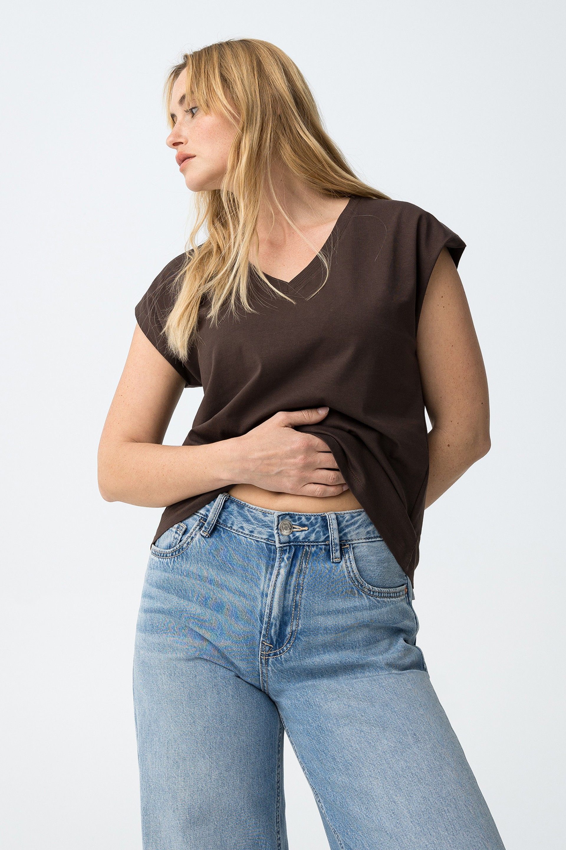 Camiseta Charlize V Chocolate