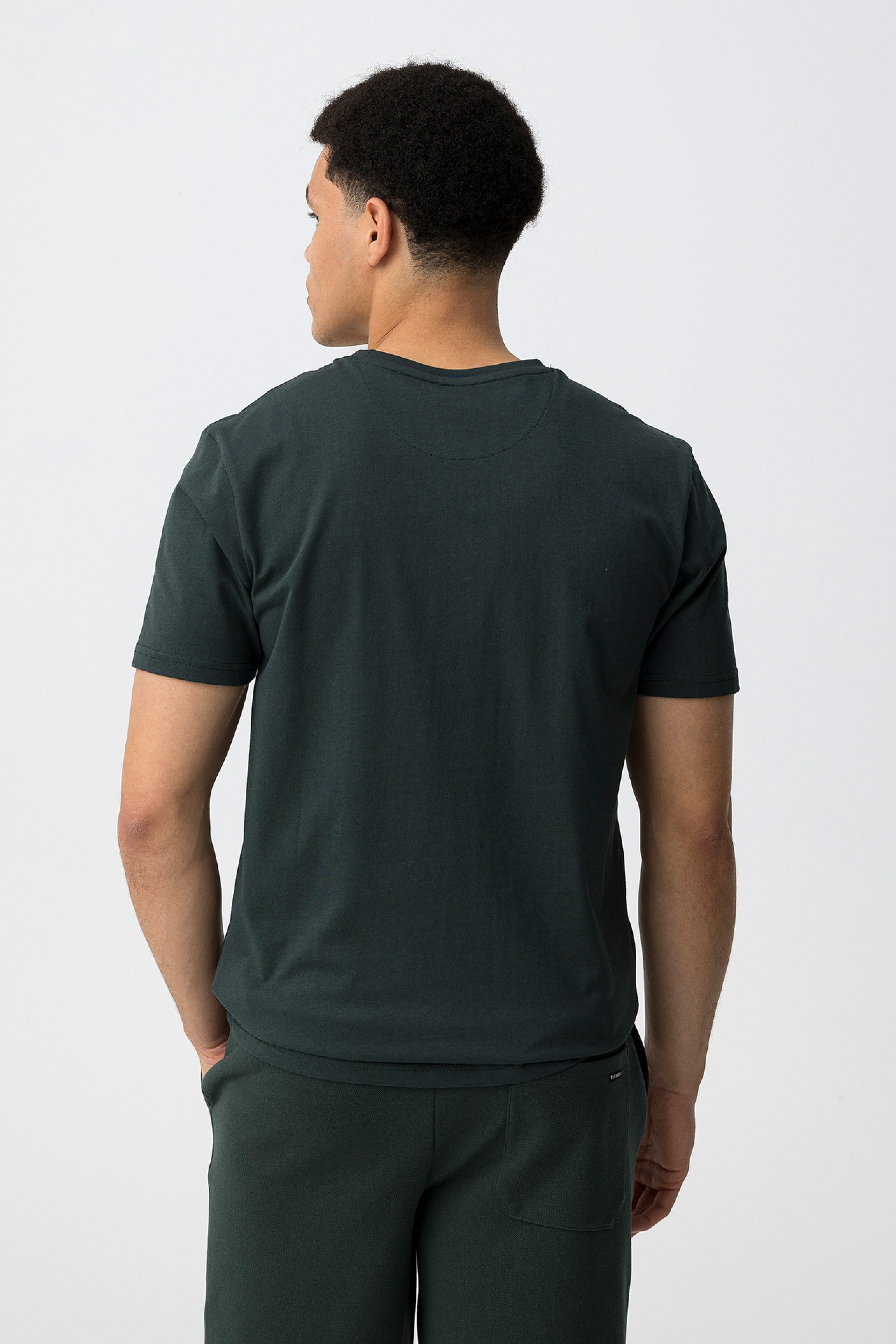 Camiseta Adrian Verde Oscuro