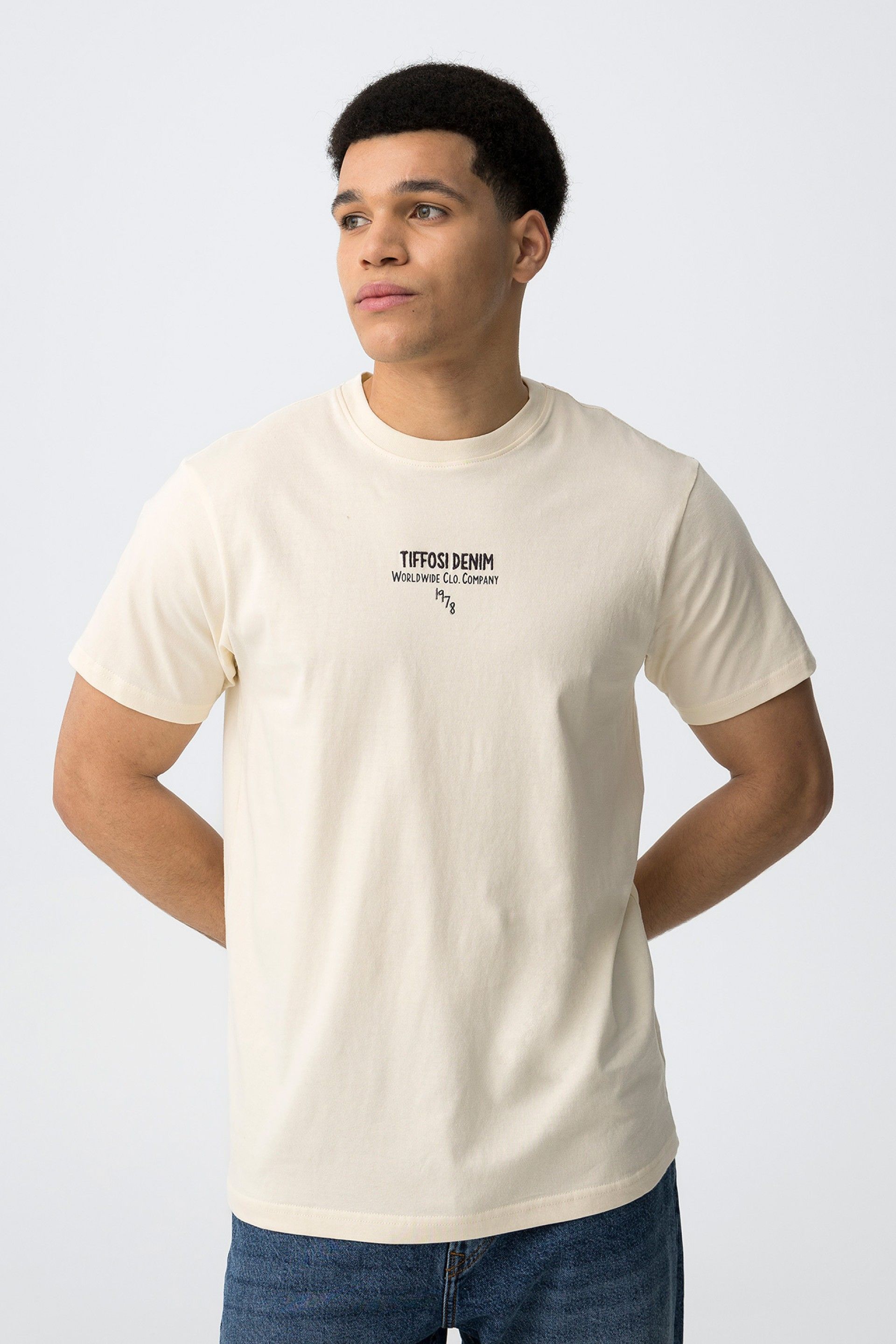 Camiseta Nixon Crudo