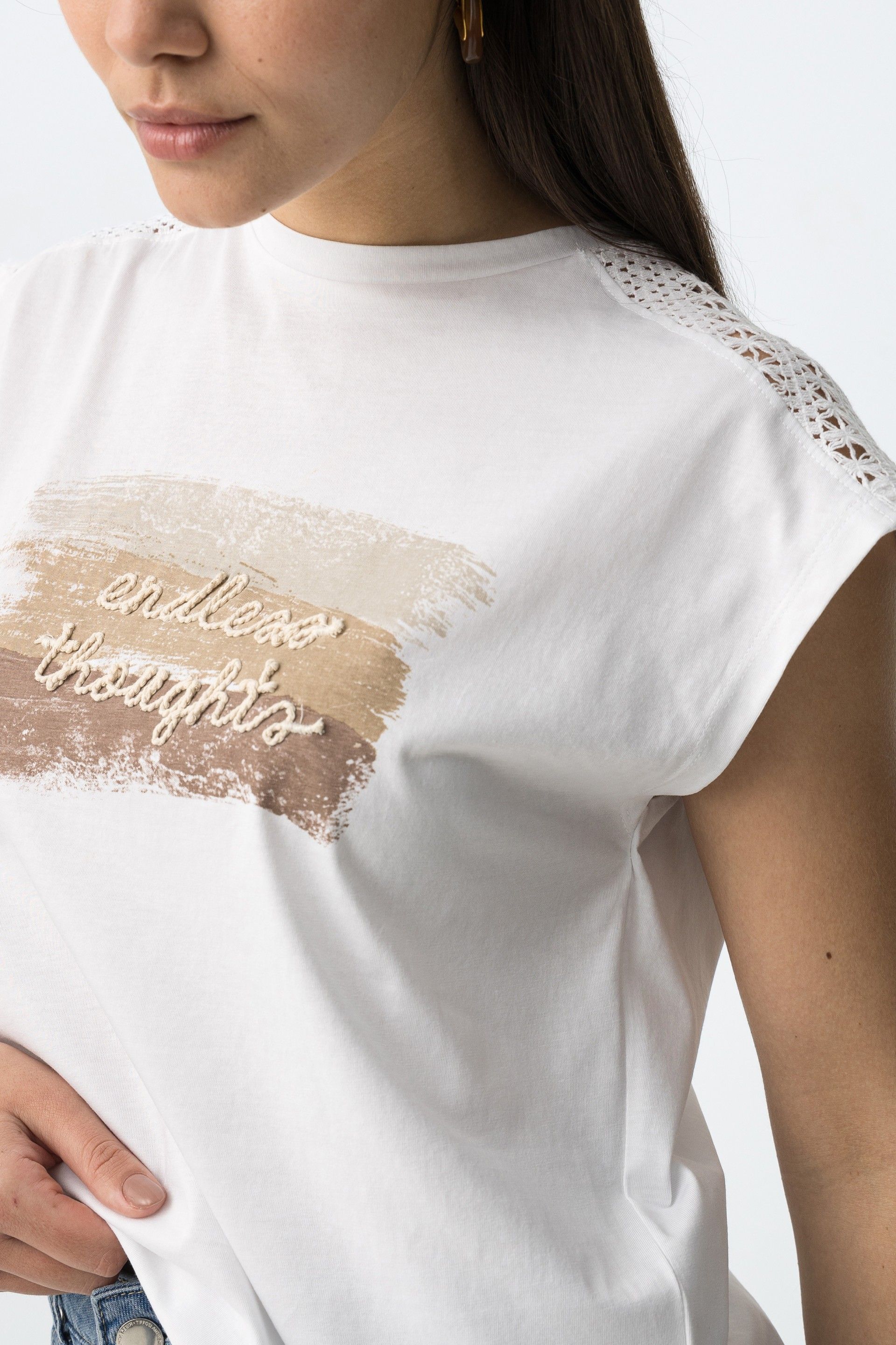 Camiseta Jellicent Blanca