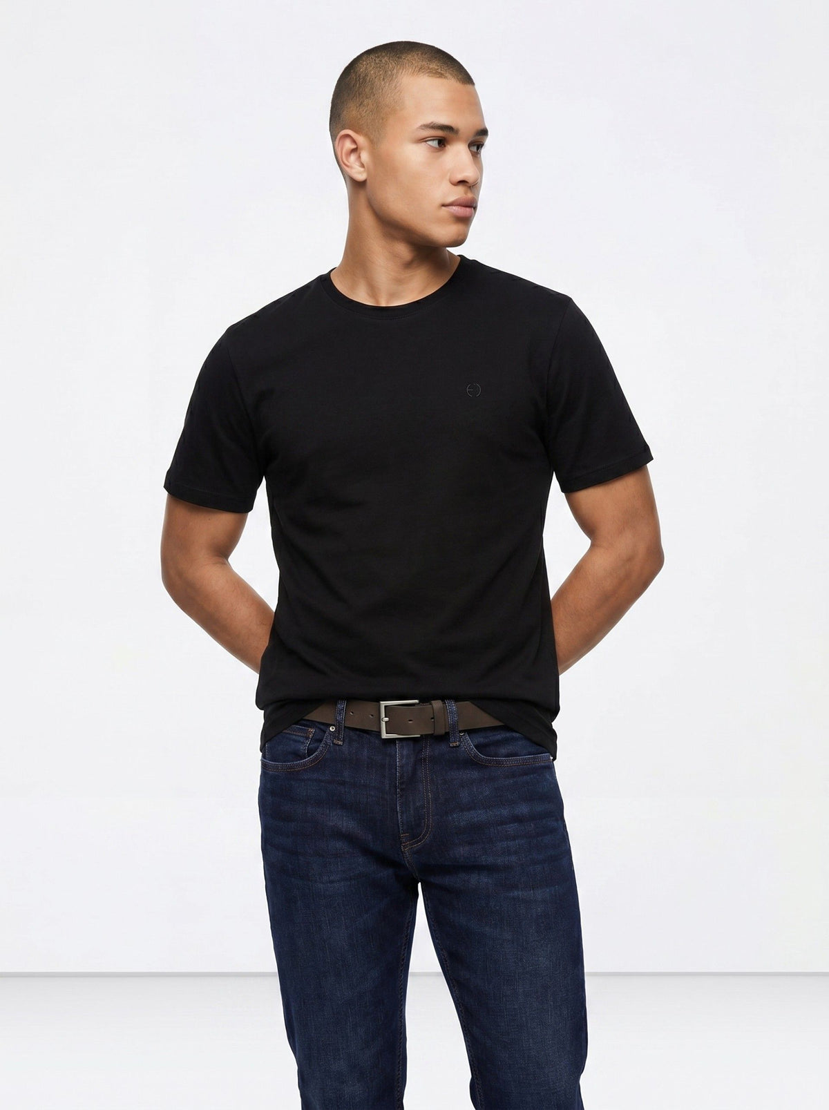 Camiseta Barton Negra 000