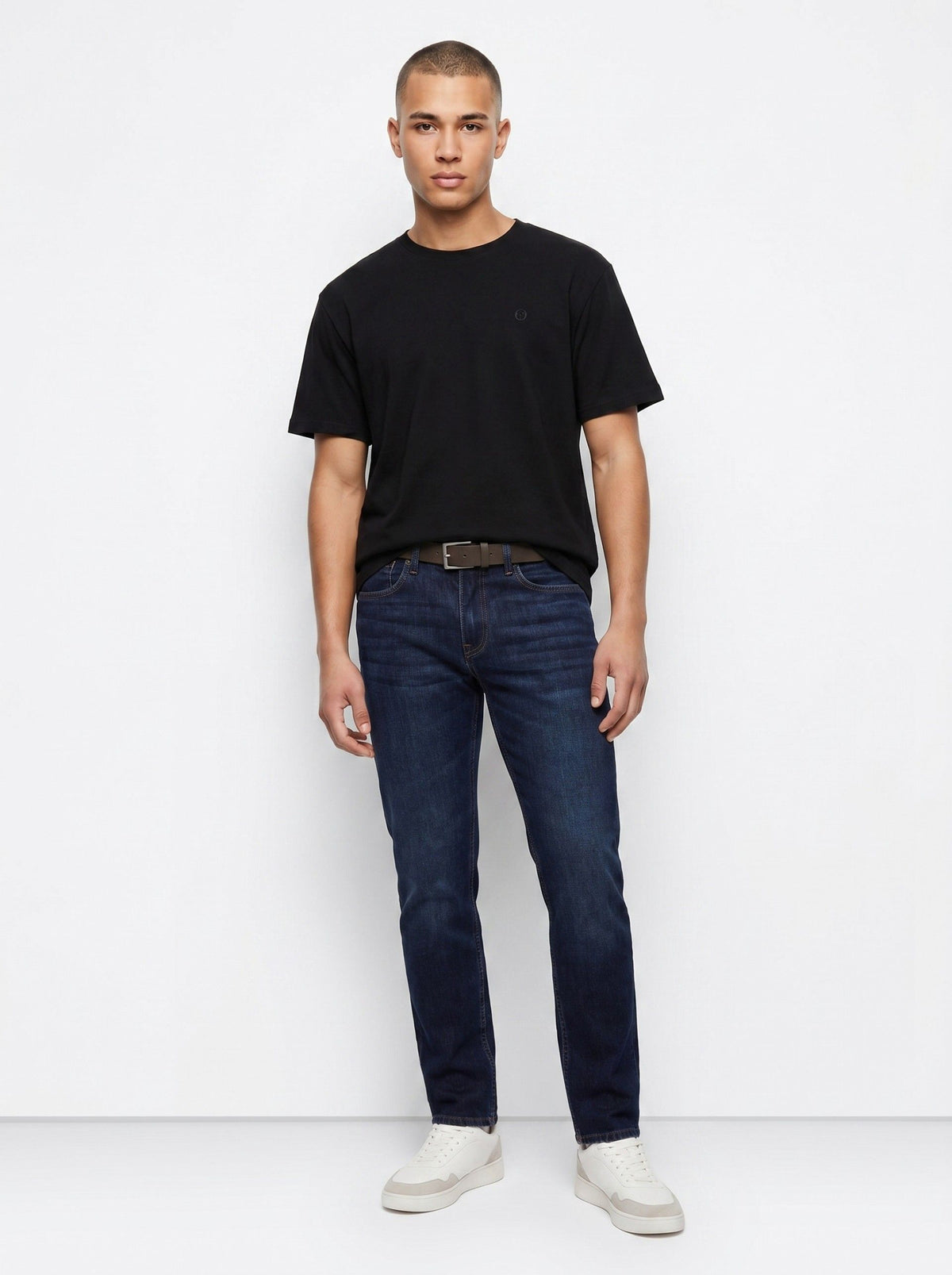 Camiseta Barton Negra 000