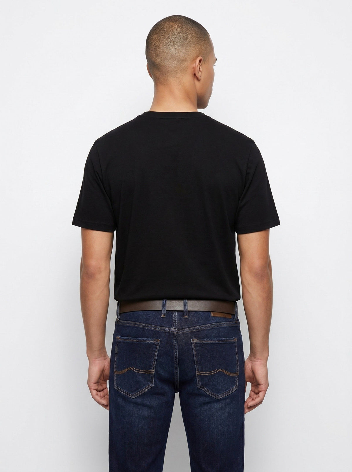 Camiseta Barton Negra 000