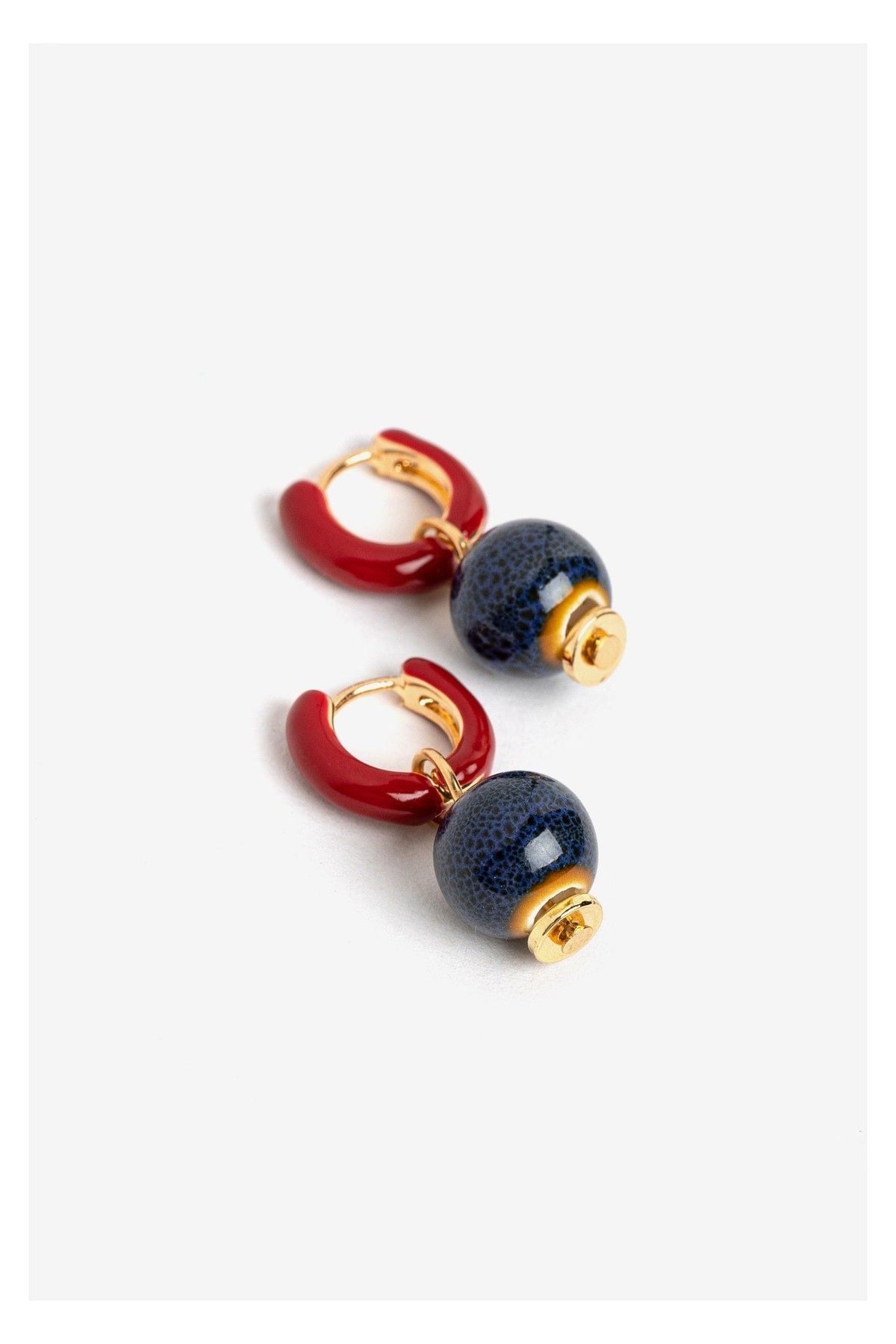EAR 10537