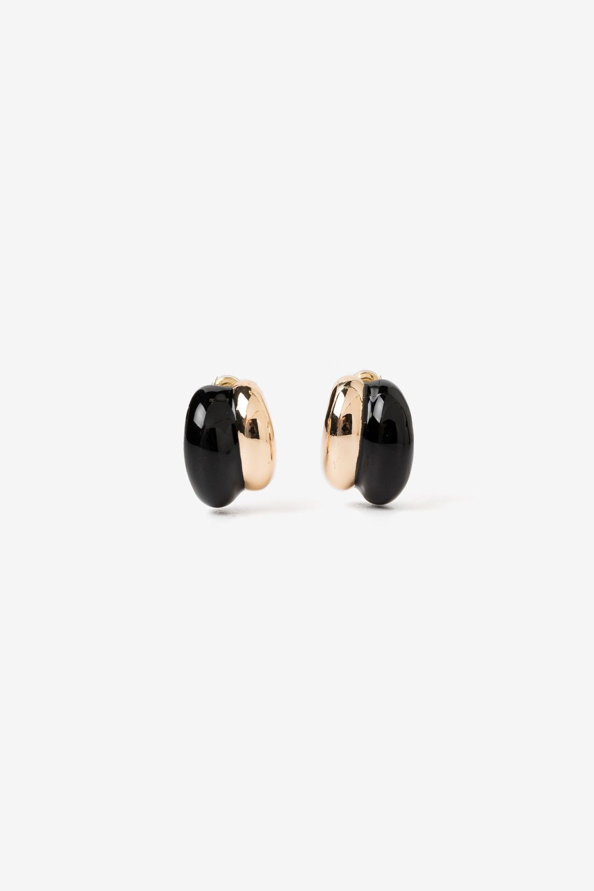 EAR 8848