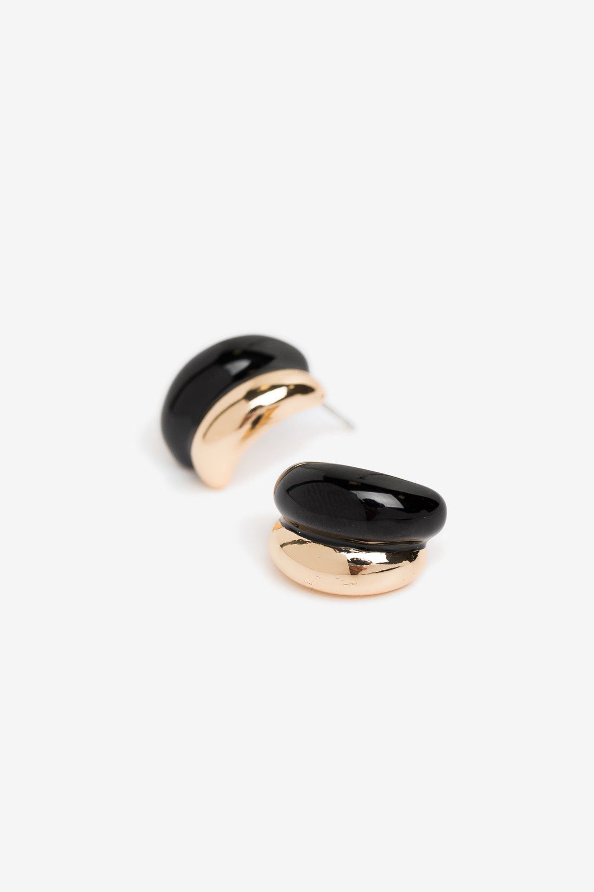 EAR 8848