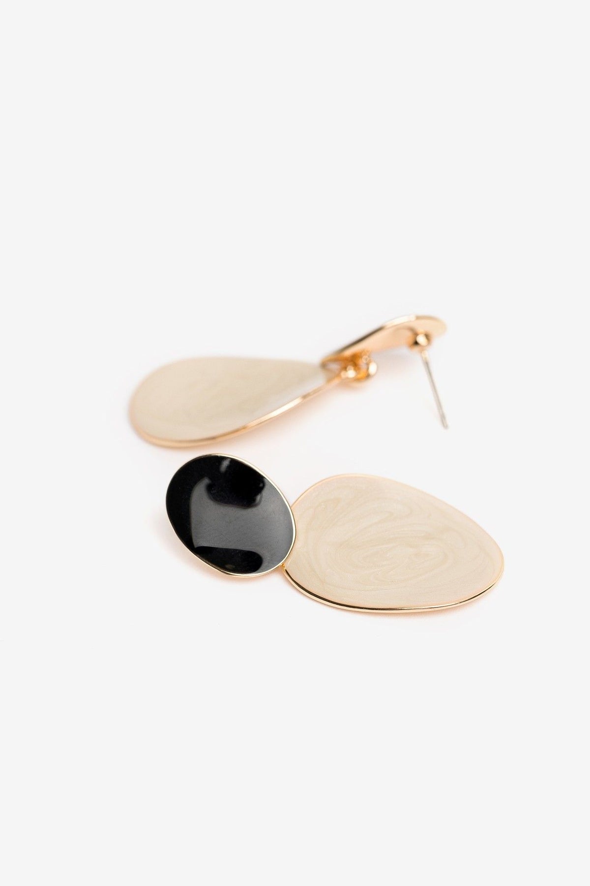 EAR 6302