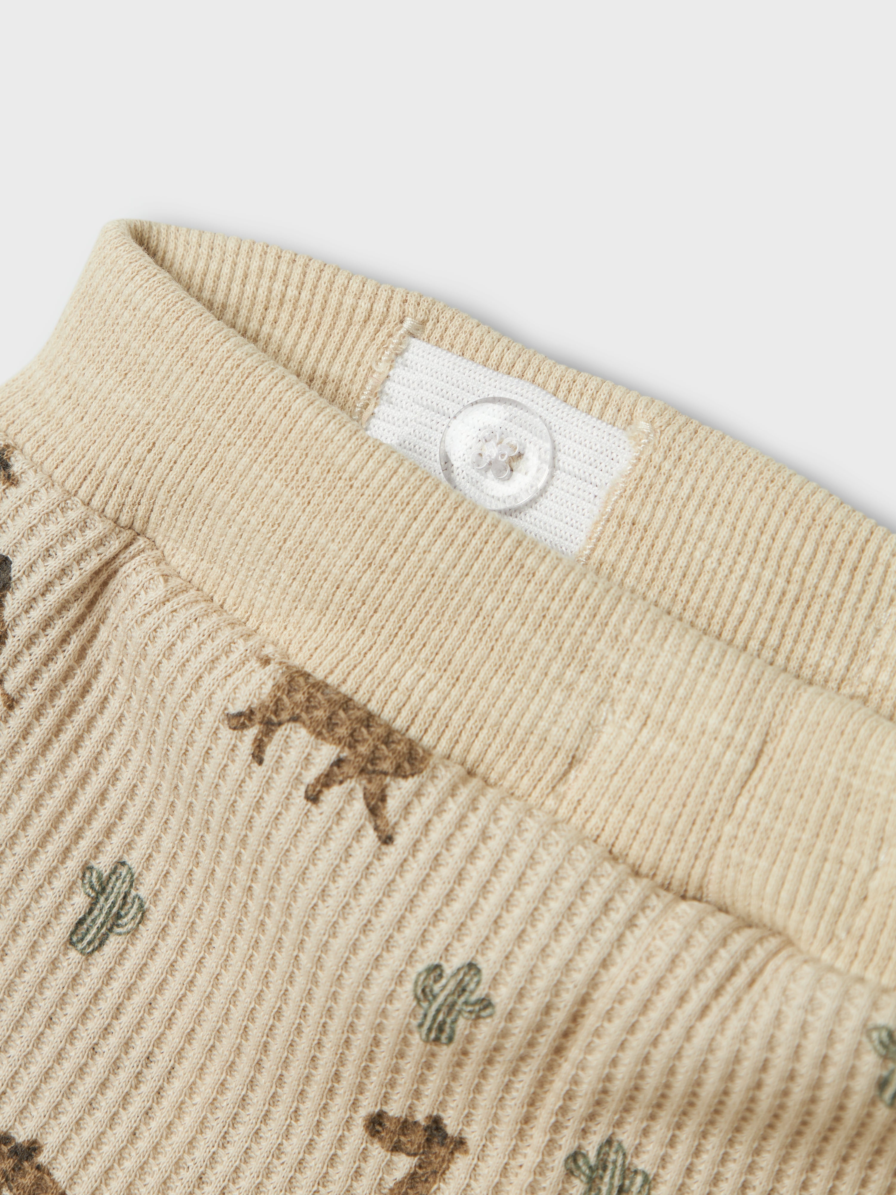 Short Camello Beige Bebé