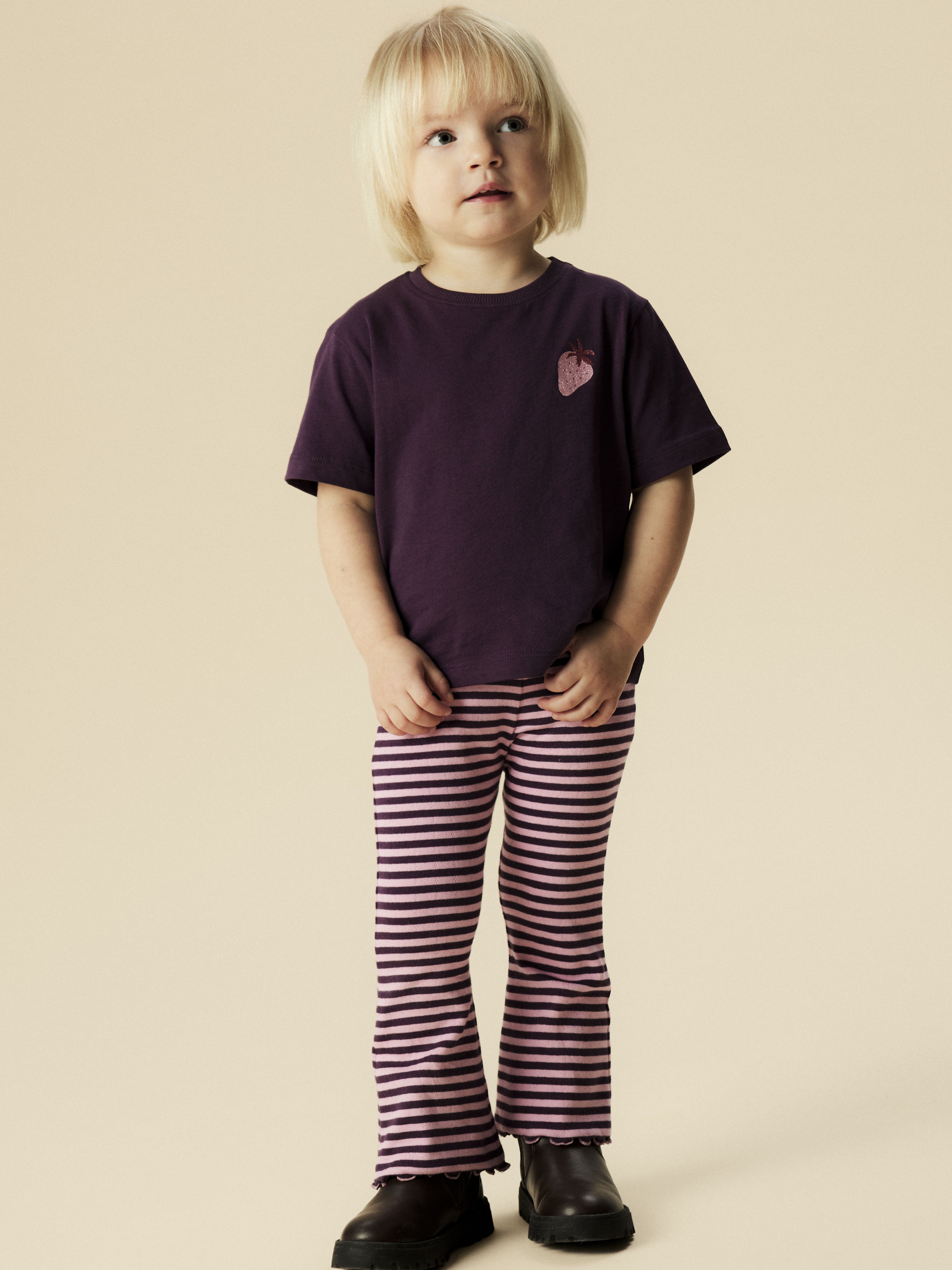 Camiseta Fresa Morada Mini